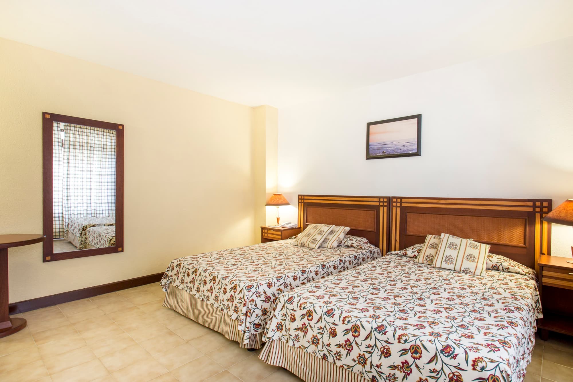 Hotel Copacabana, Room