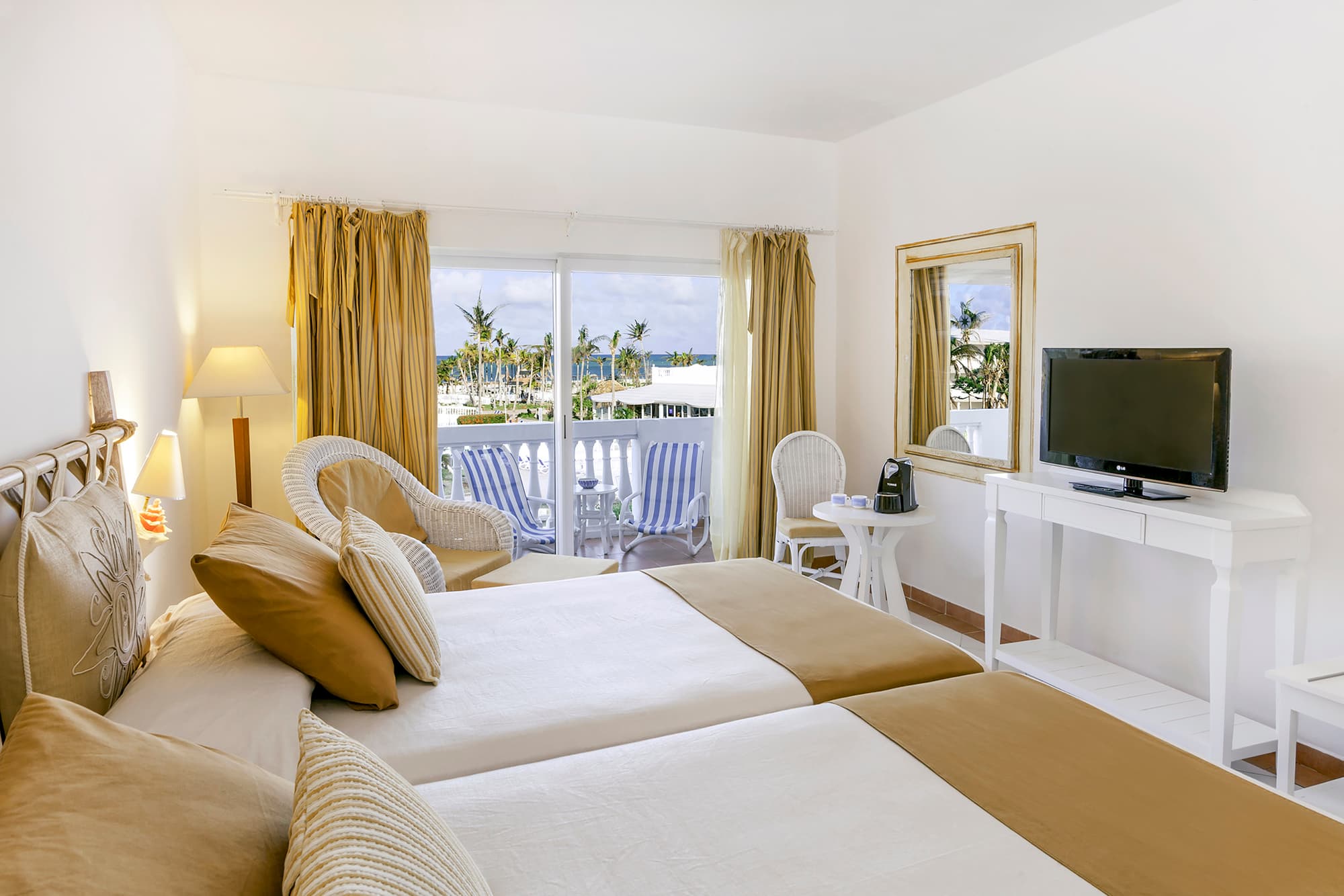 Hotel Camino del Mar