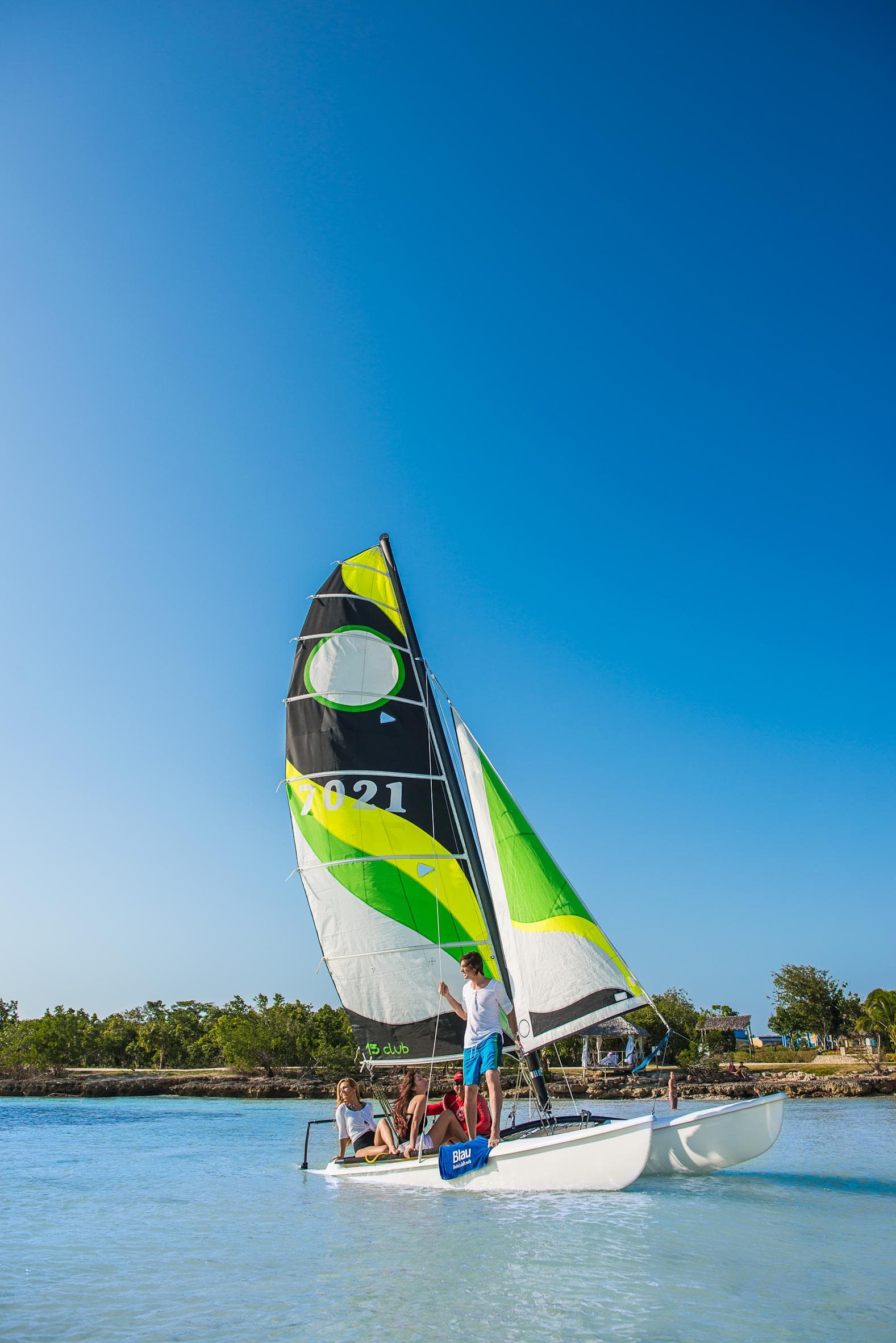 Aston Costa Verde Beach Resort, Sports and Entertainment