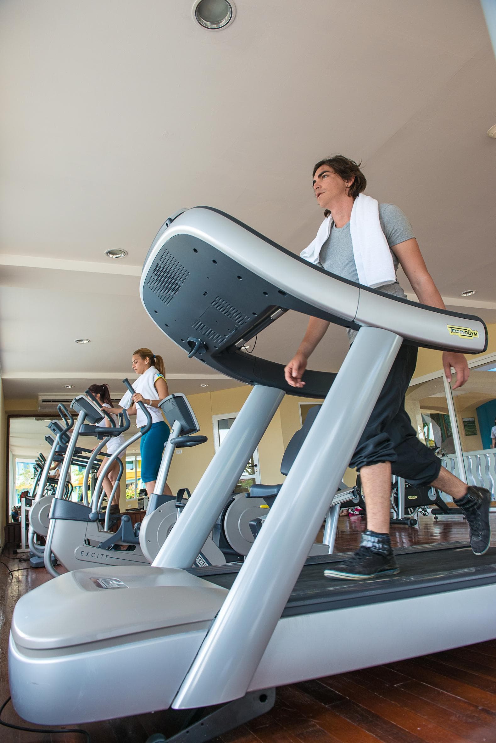 Aston Costa Verde Beach Resort, Sports and Entertainment