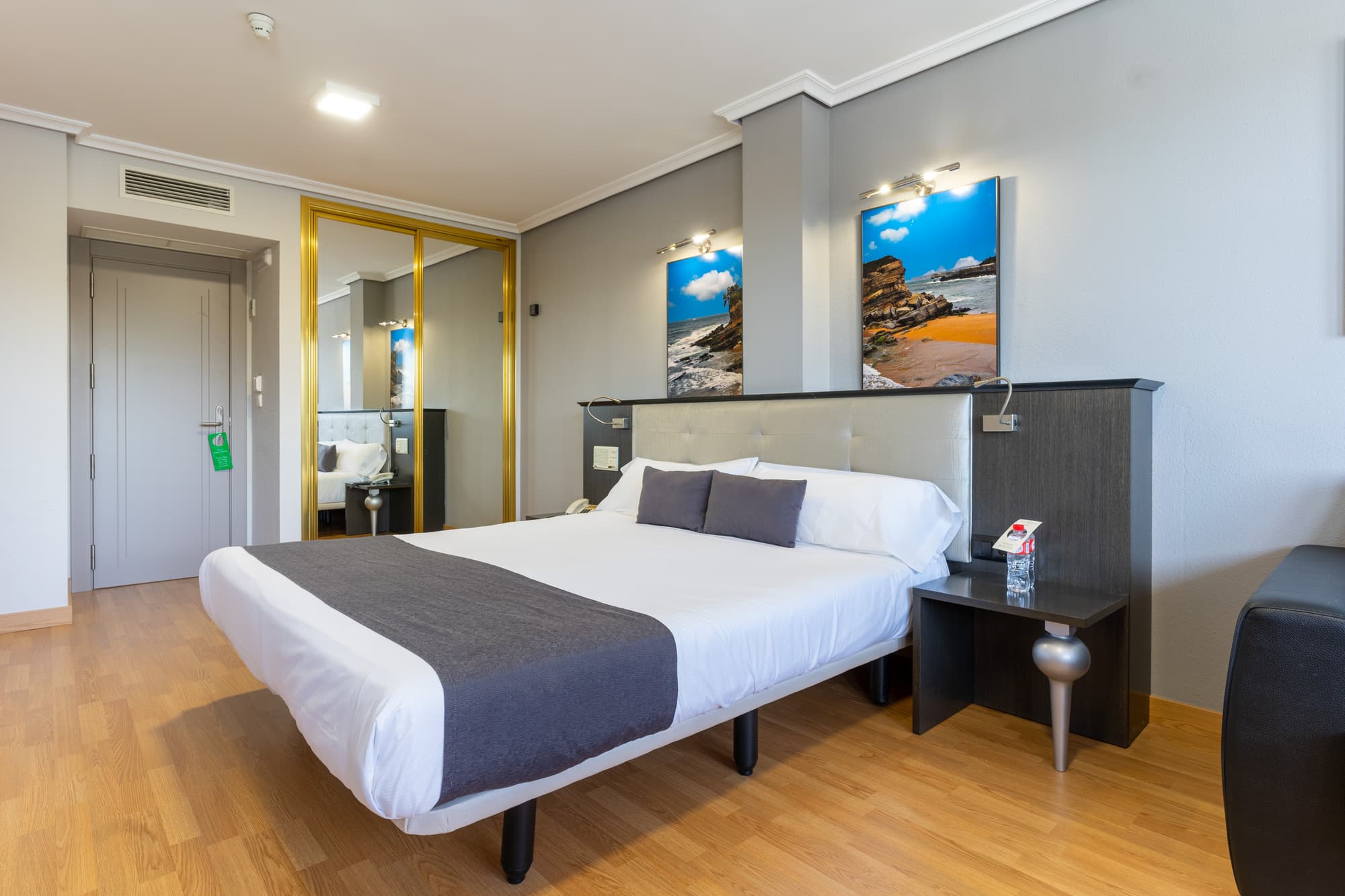 Château la Roca, Room