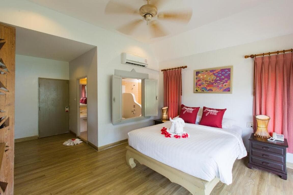Phi Phi Bayview & Premier Resort