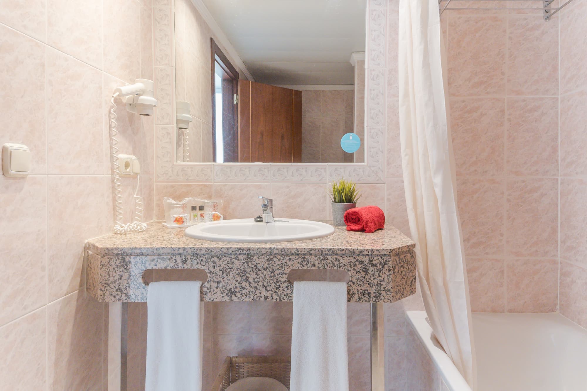 Hotel Coral Beach by MIJ