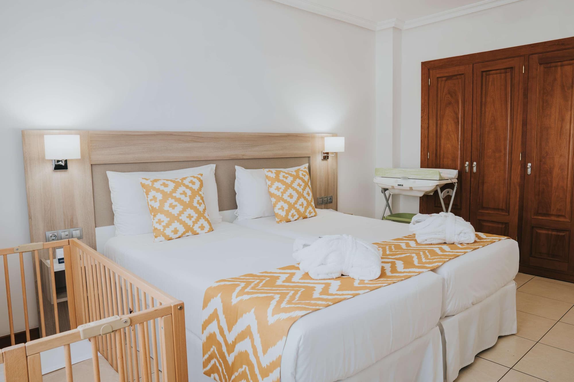 Landmar Costa Los Gigantes Family Resort