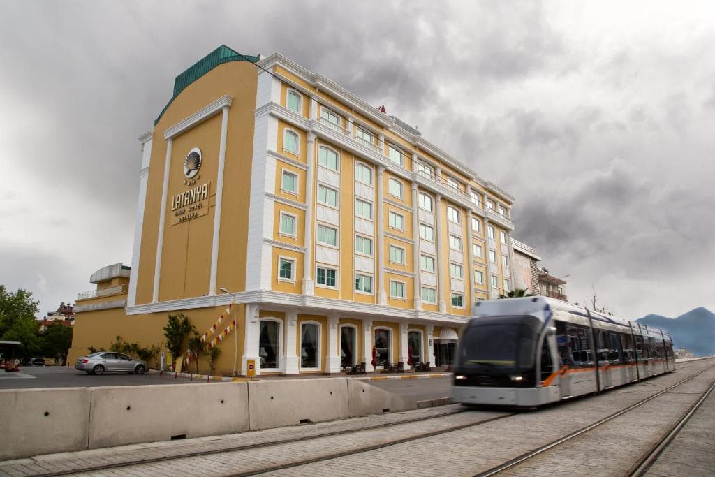Latanya Palm Airport Aleria Hotels