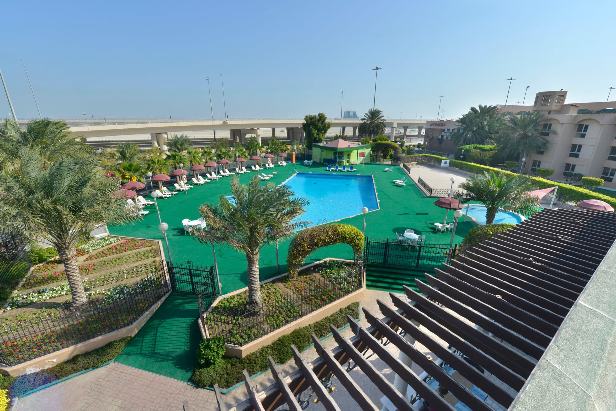 Crowne Plaza Manama (Bahrain), General view