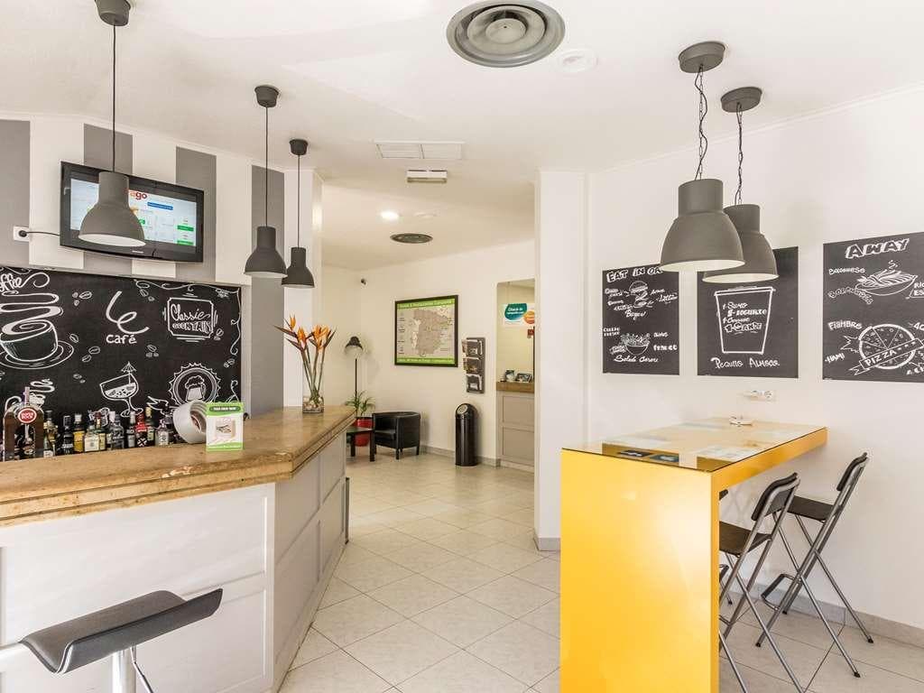 Campanile Setubal, Bar