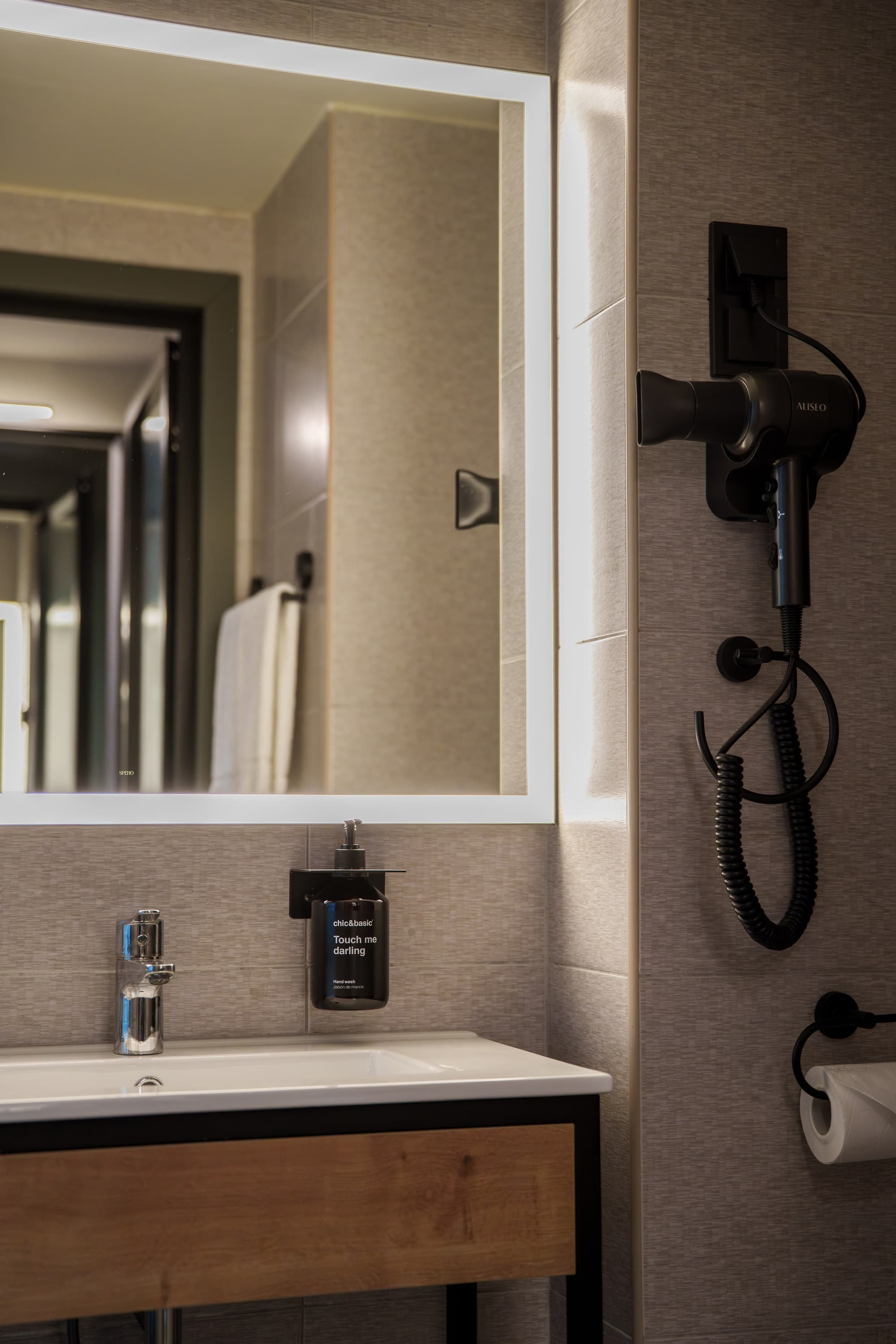 Honest Budapest by Chic&Basic