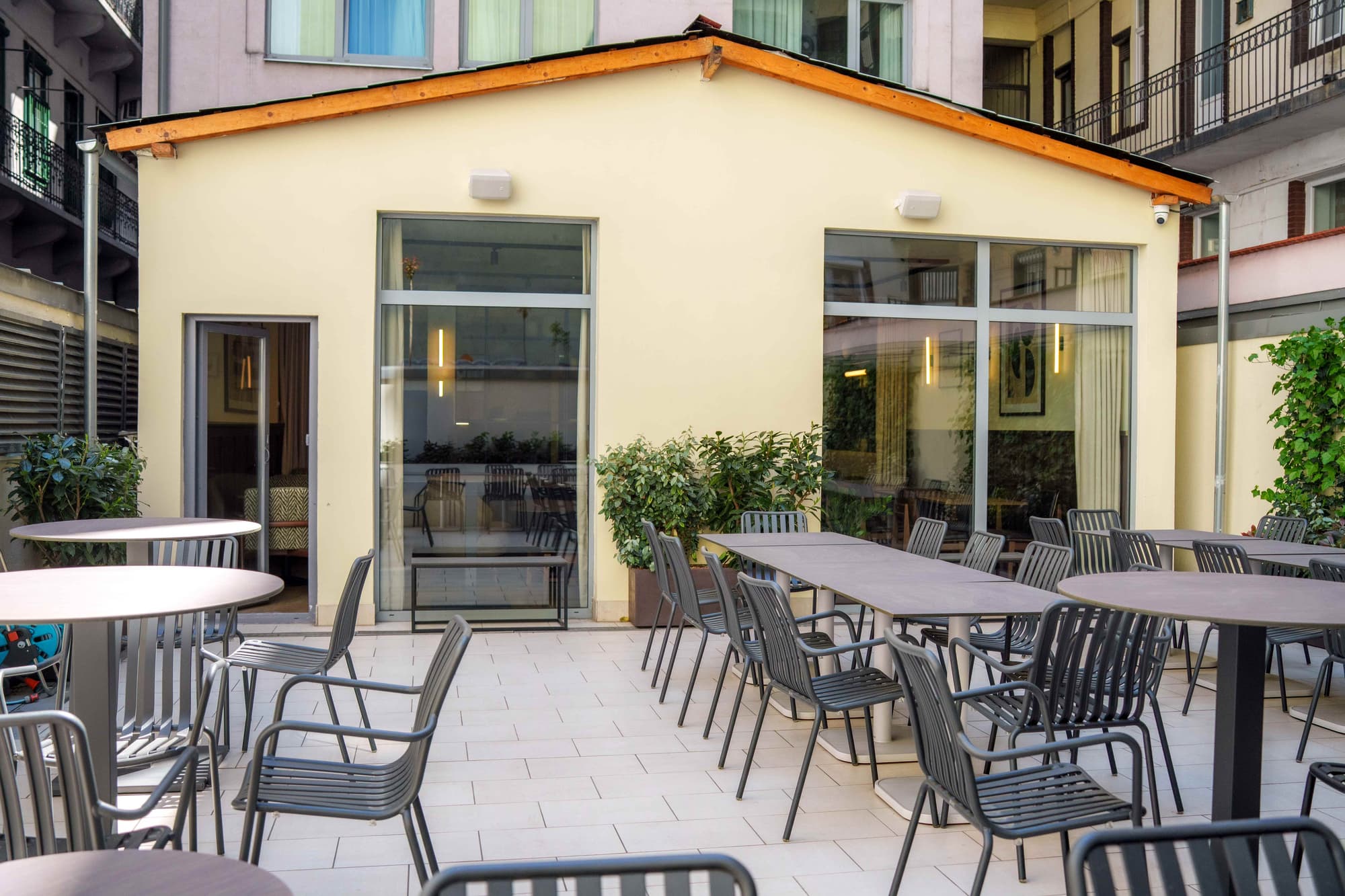 Honest Budapest by Chic&Basic