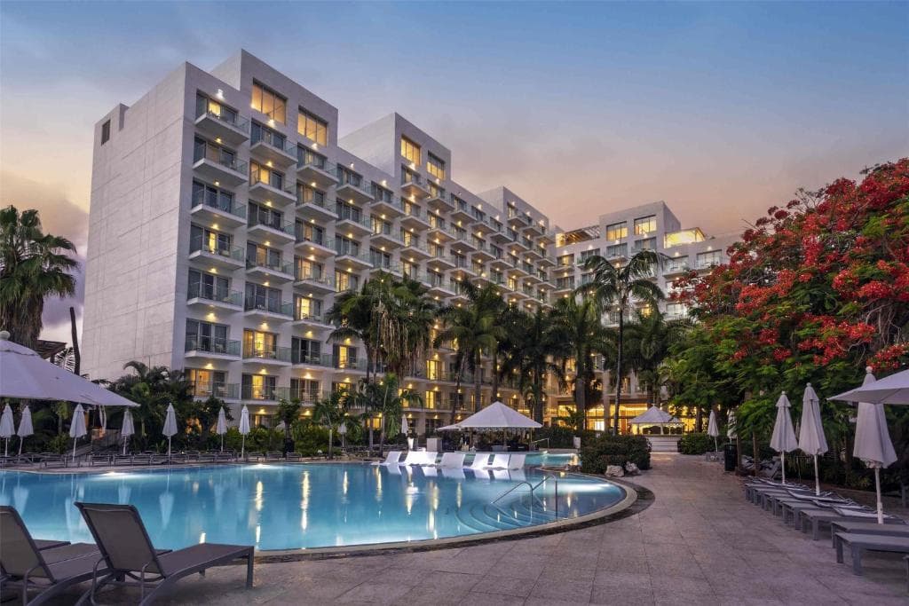 Sonesta Maho Beach Resort, Casino & Spa