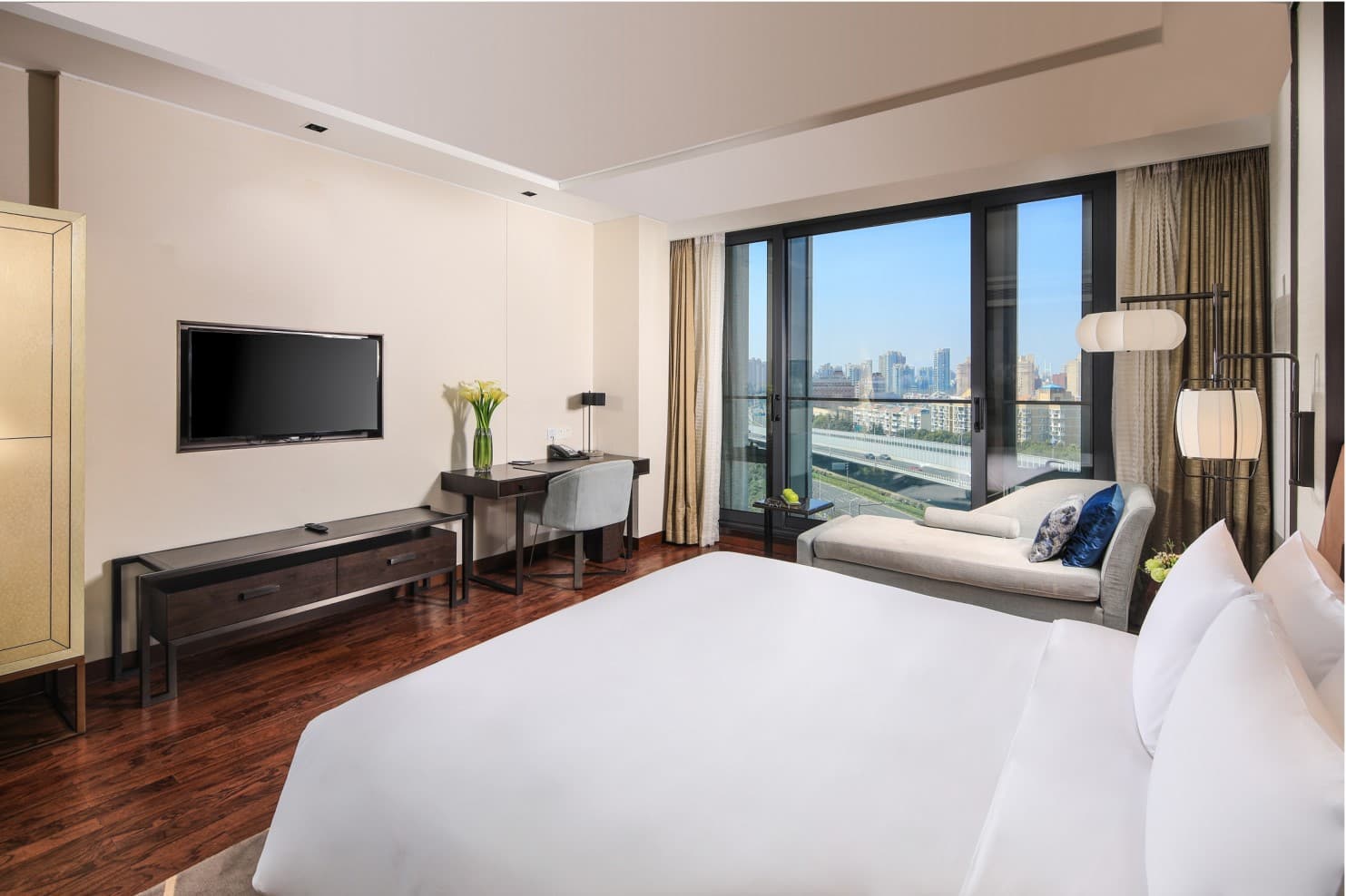 LJZ Supreme Tower Hotel