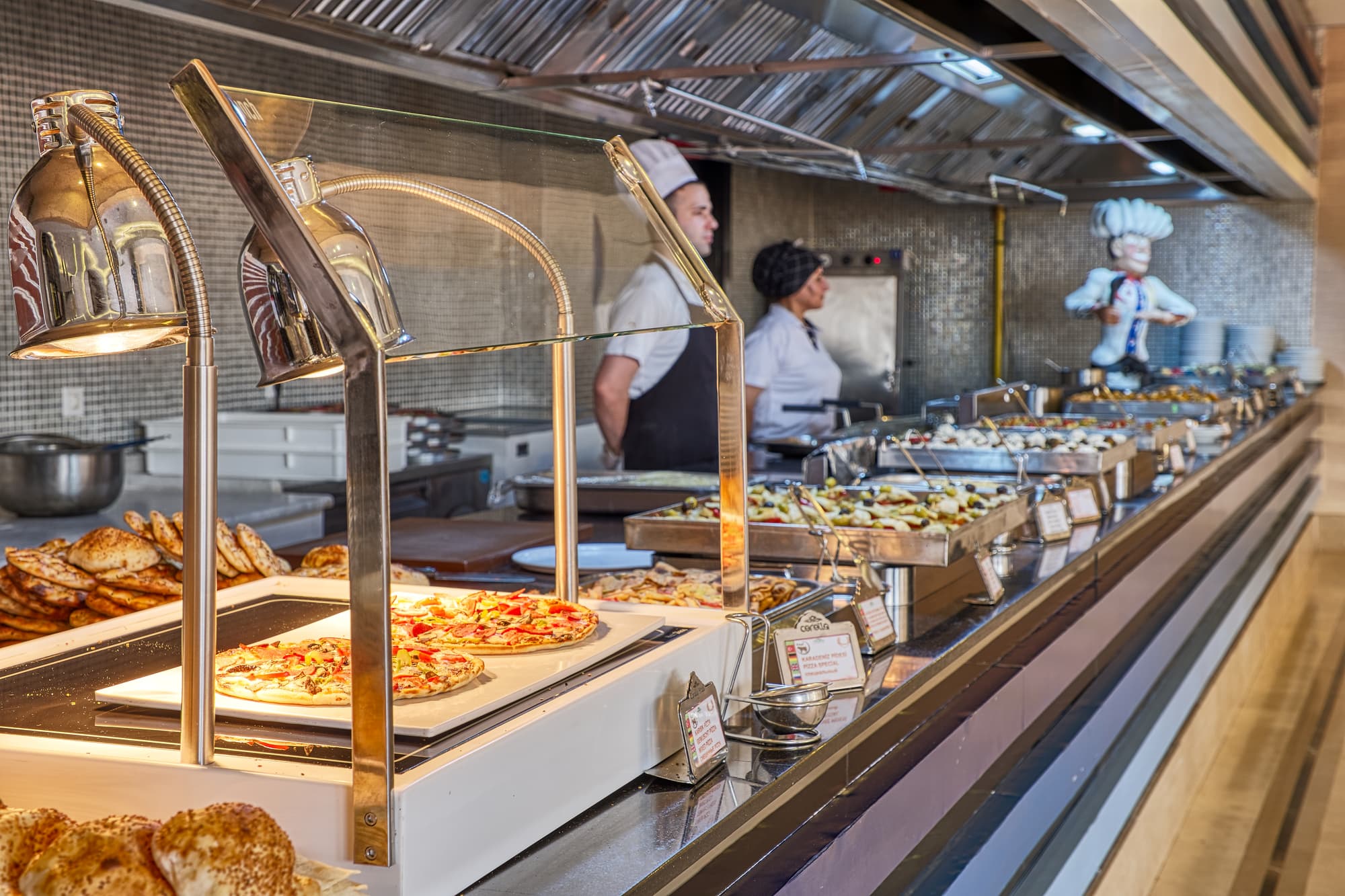 Seaden Corolla Hotel, Restaurant