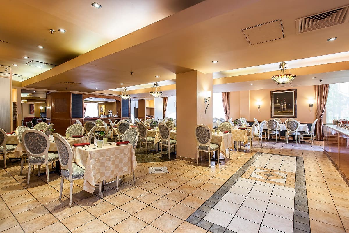 Le Nouvel Hotel