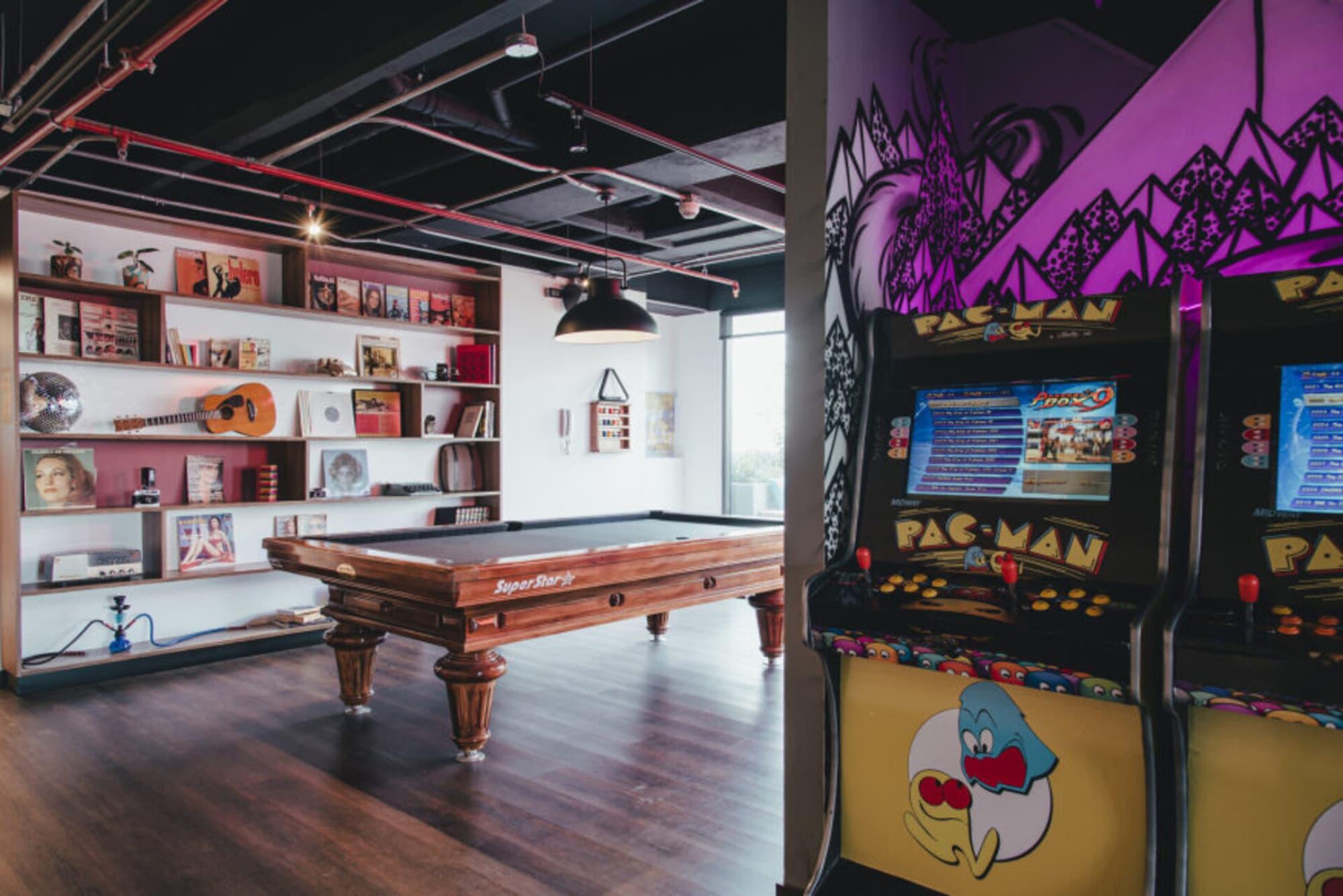 Spotty Bogotá Centro, Sports and Entertainment