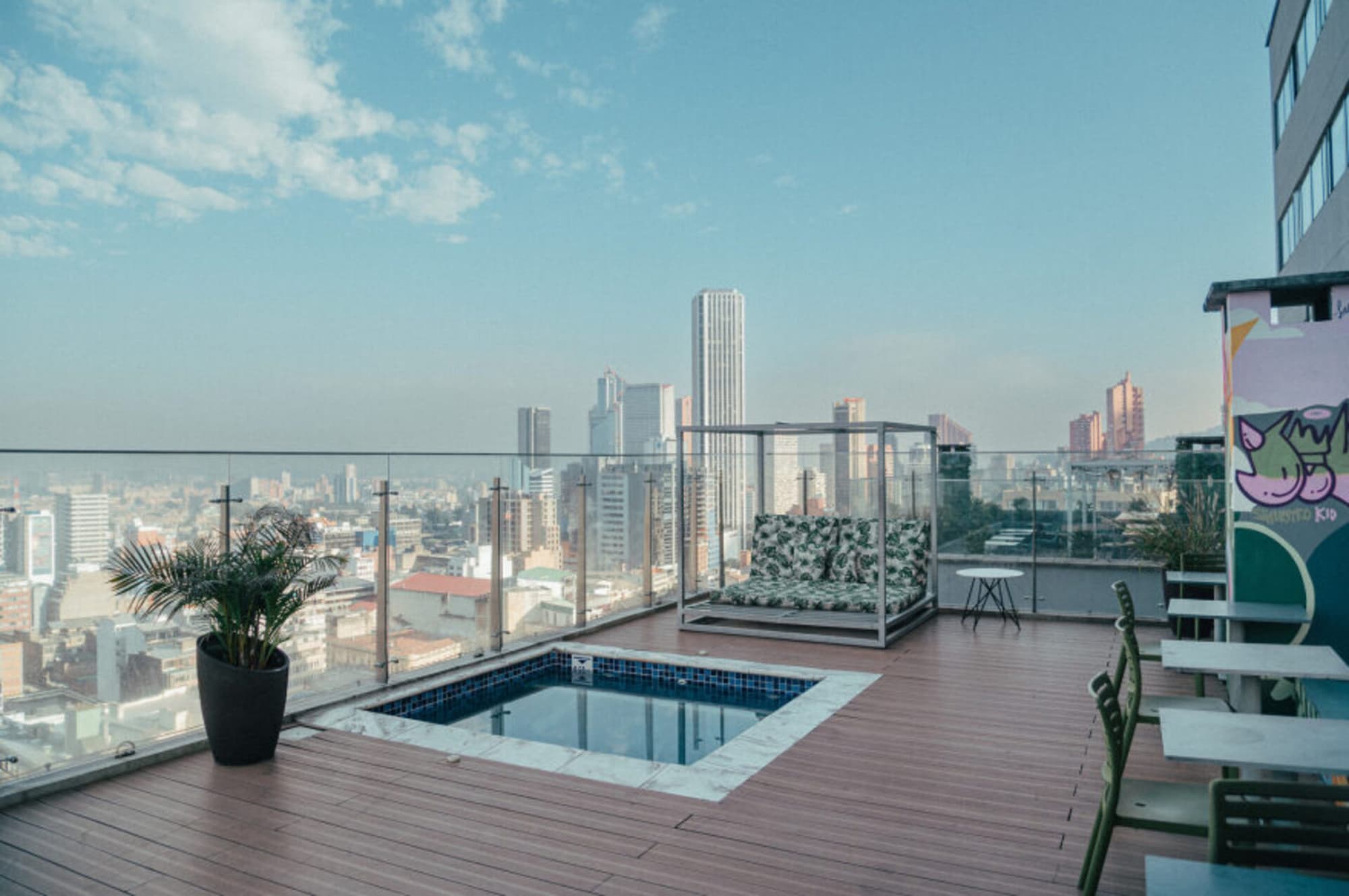 Spotty Bogotá Centro, Pool