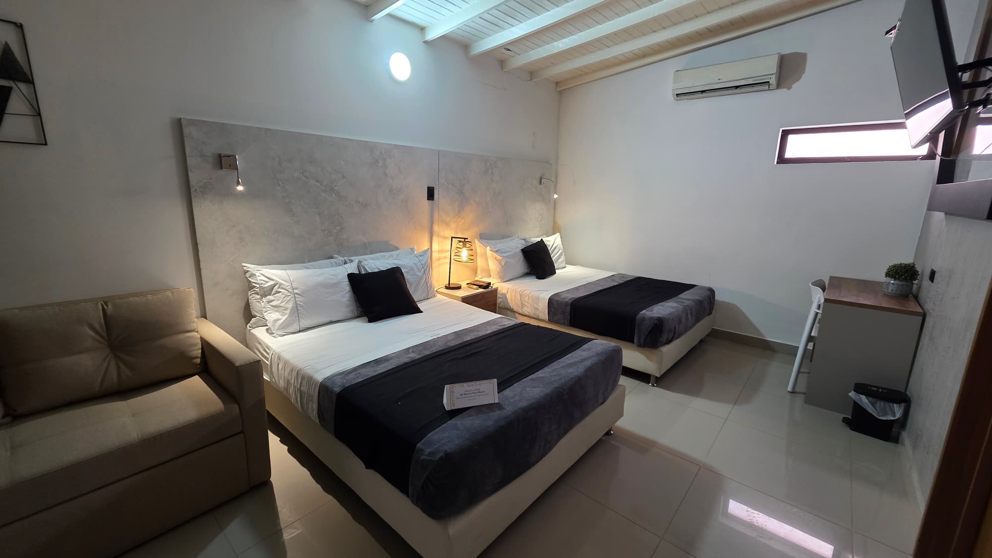 Naiot Hotel Boutique