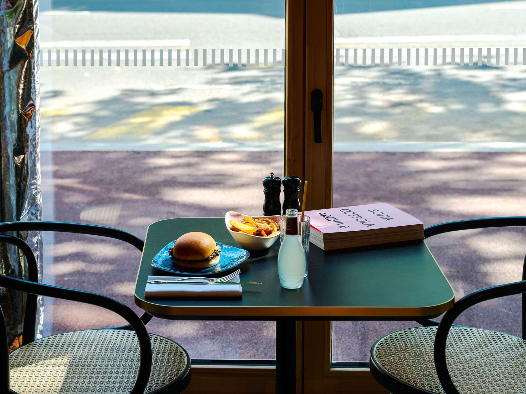 TRIBE Paris Clichy, Restaurant