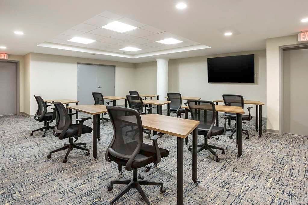 Comfort Inn&Suites Newark Liberty IntL. Airport