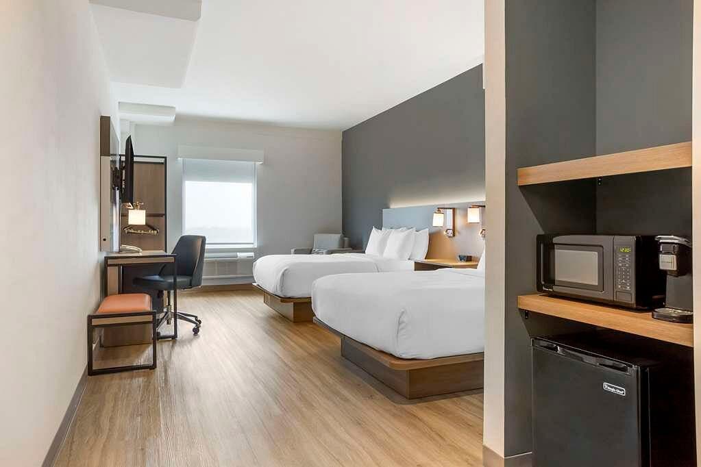 Comfort Inn&Suites Newark Liberty IntL. Airport