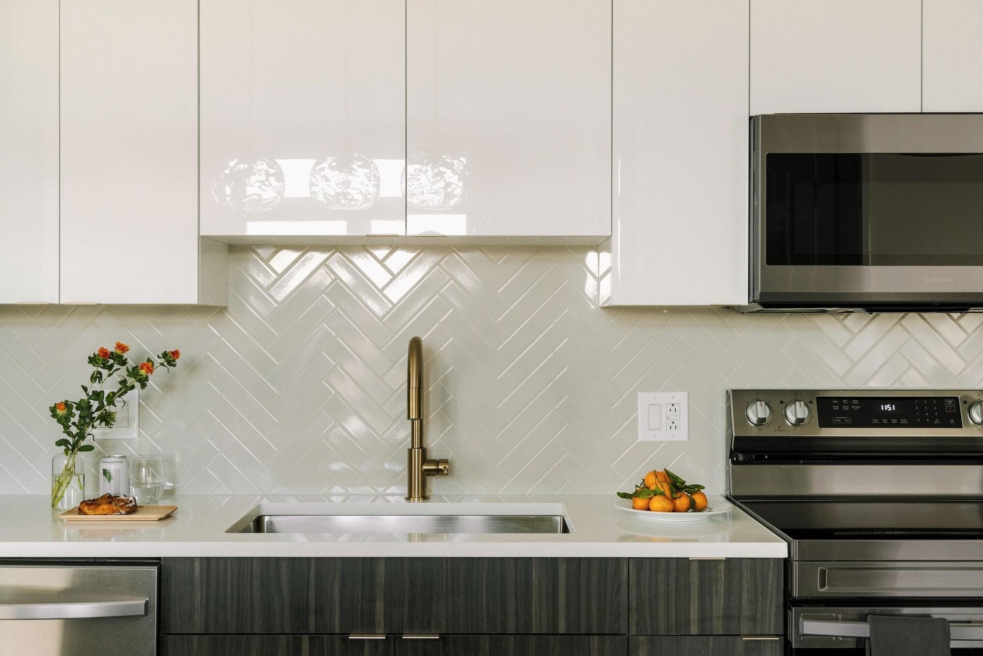 Sosuite at The Ovation