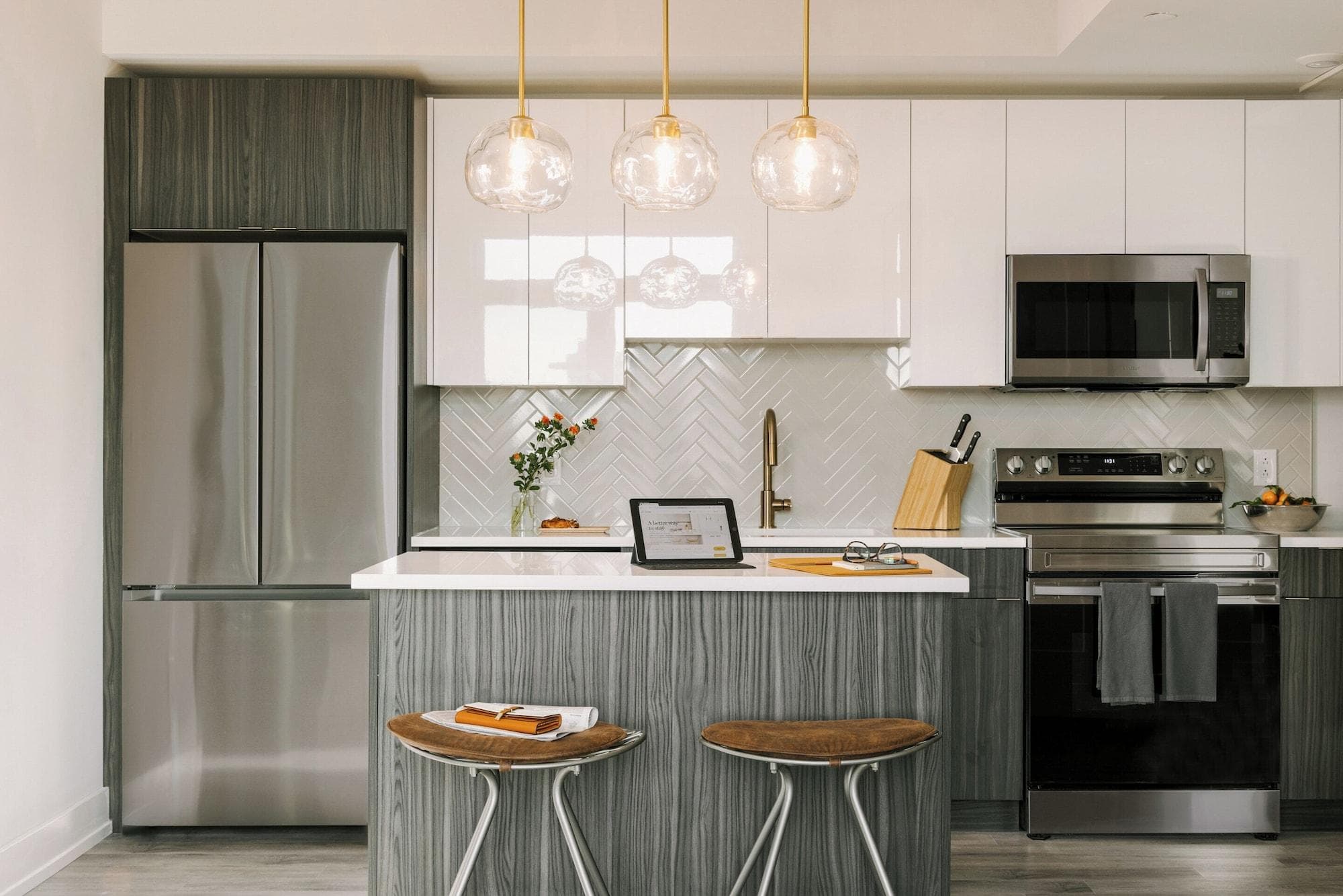 Sosuite at The Ovation