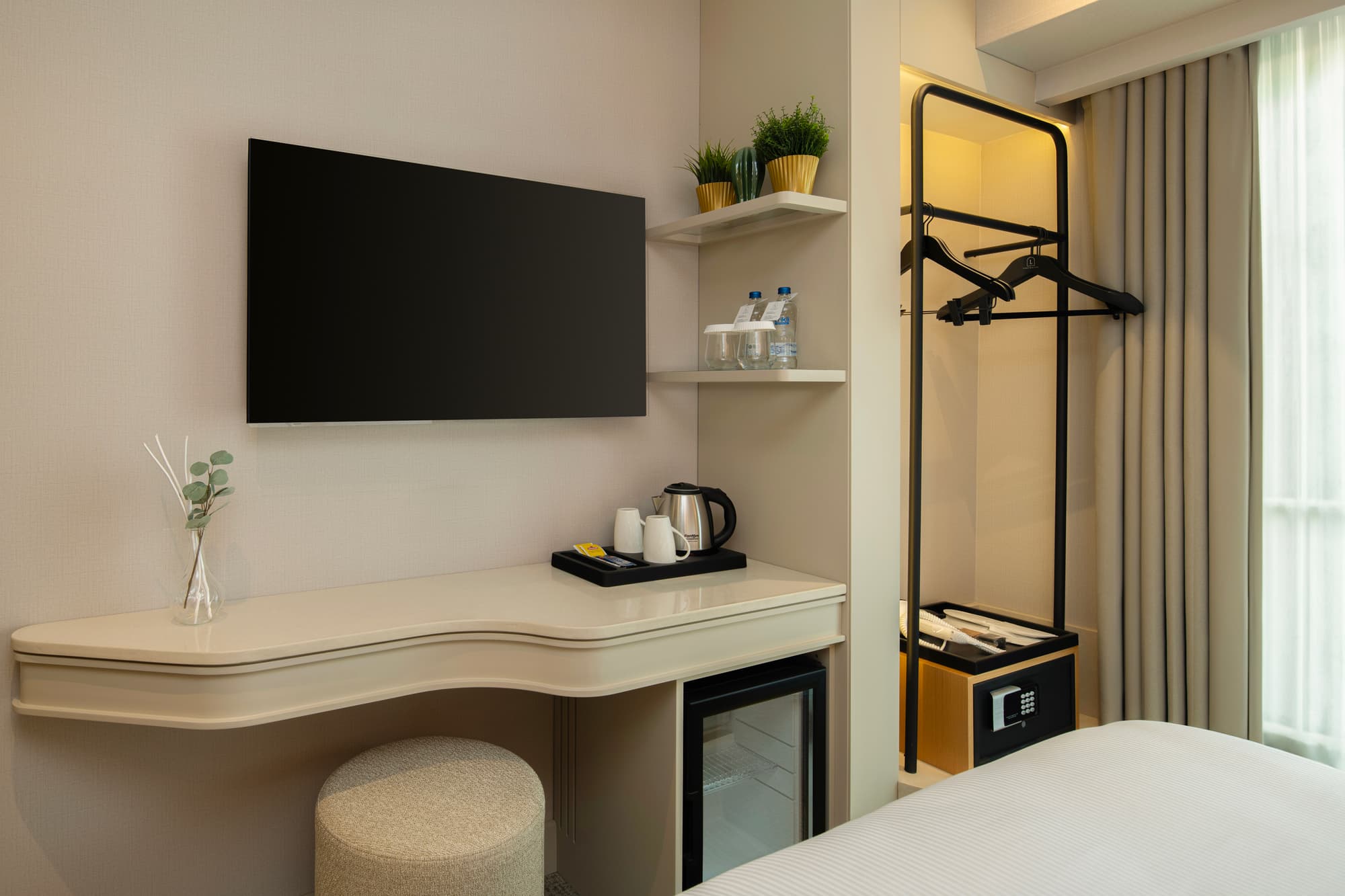 Lunet Old City Hotel