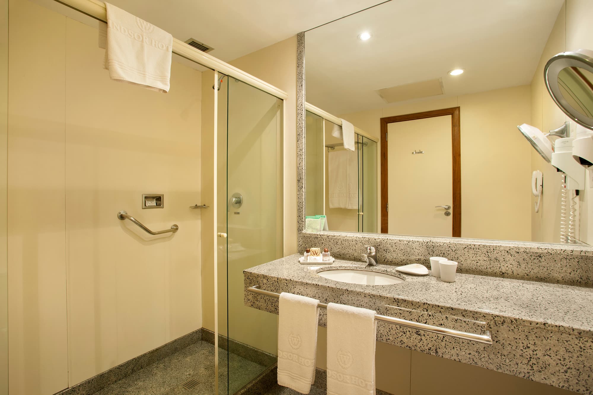 Windsor Asturias Hotel, Room