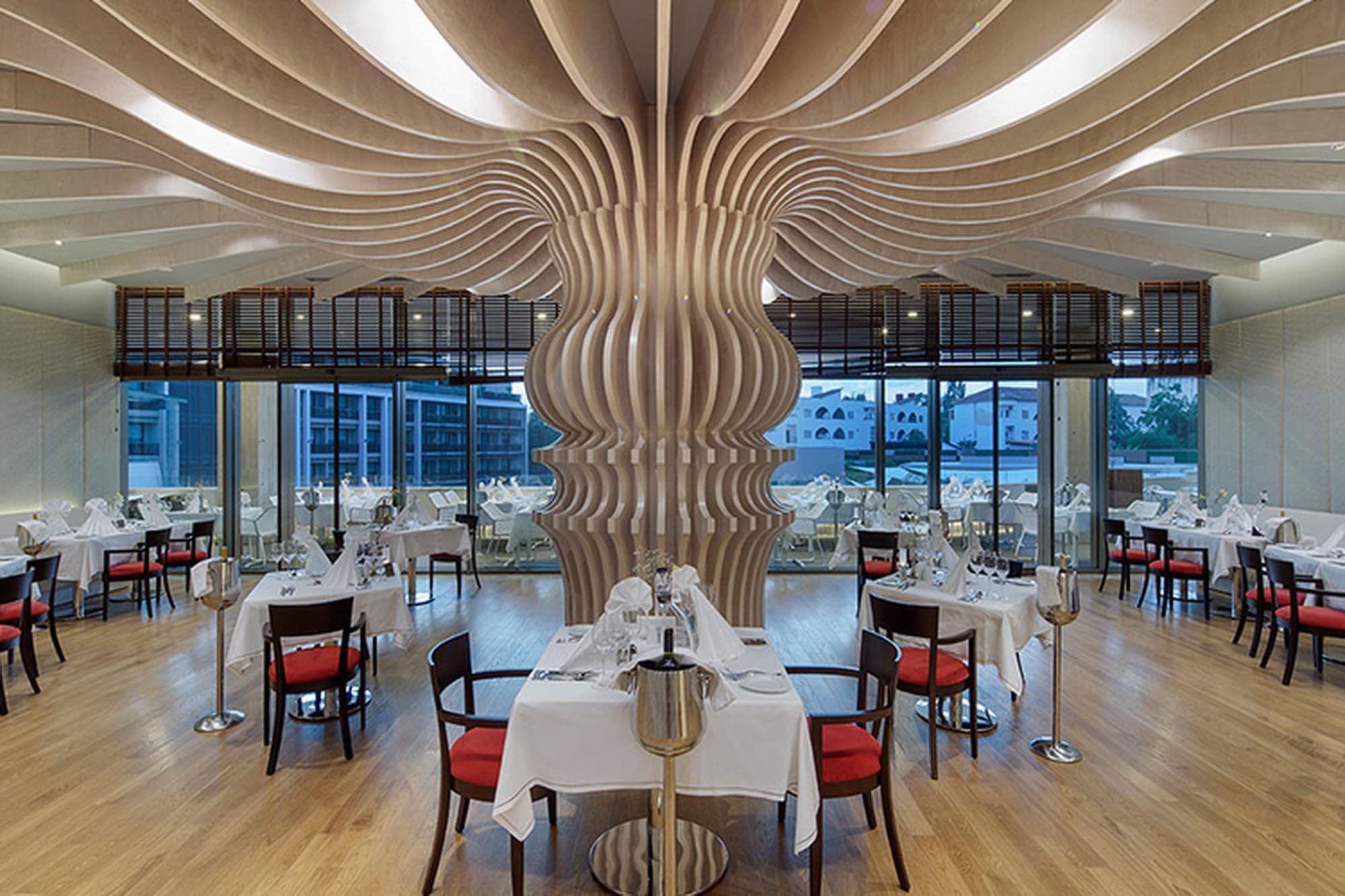 The Sense Deluxe Hotel, Restaurant