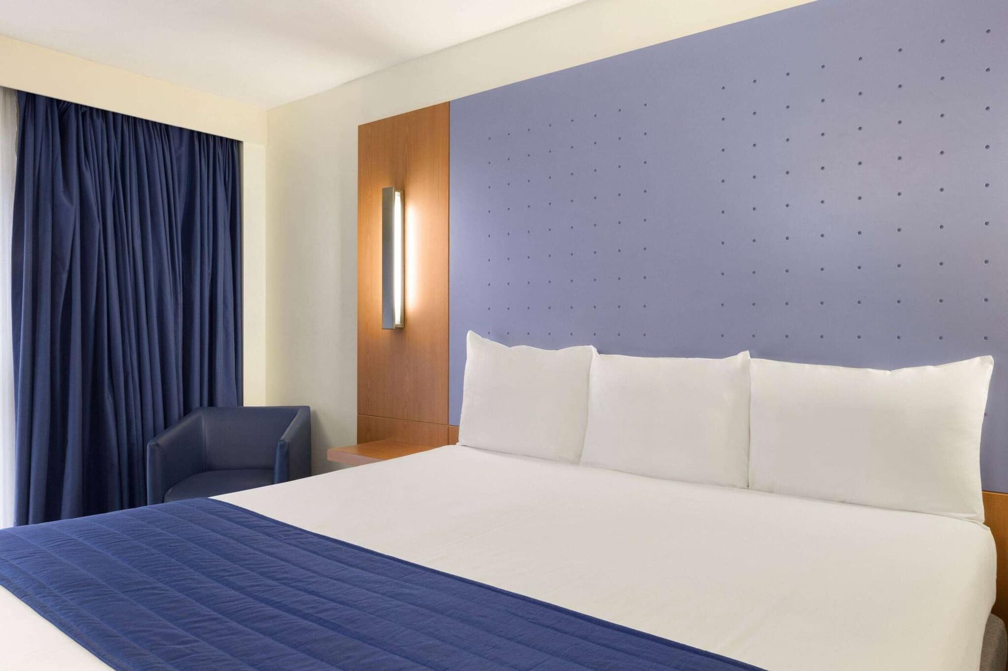 Ramada London North M1
