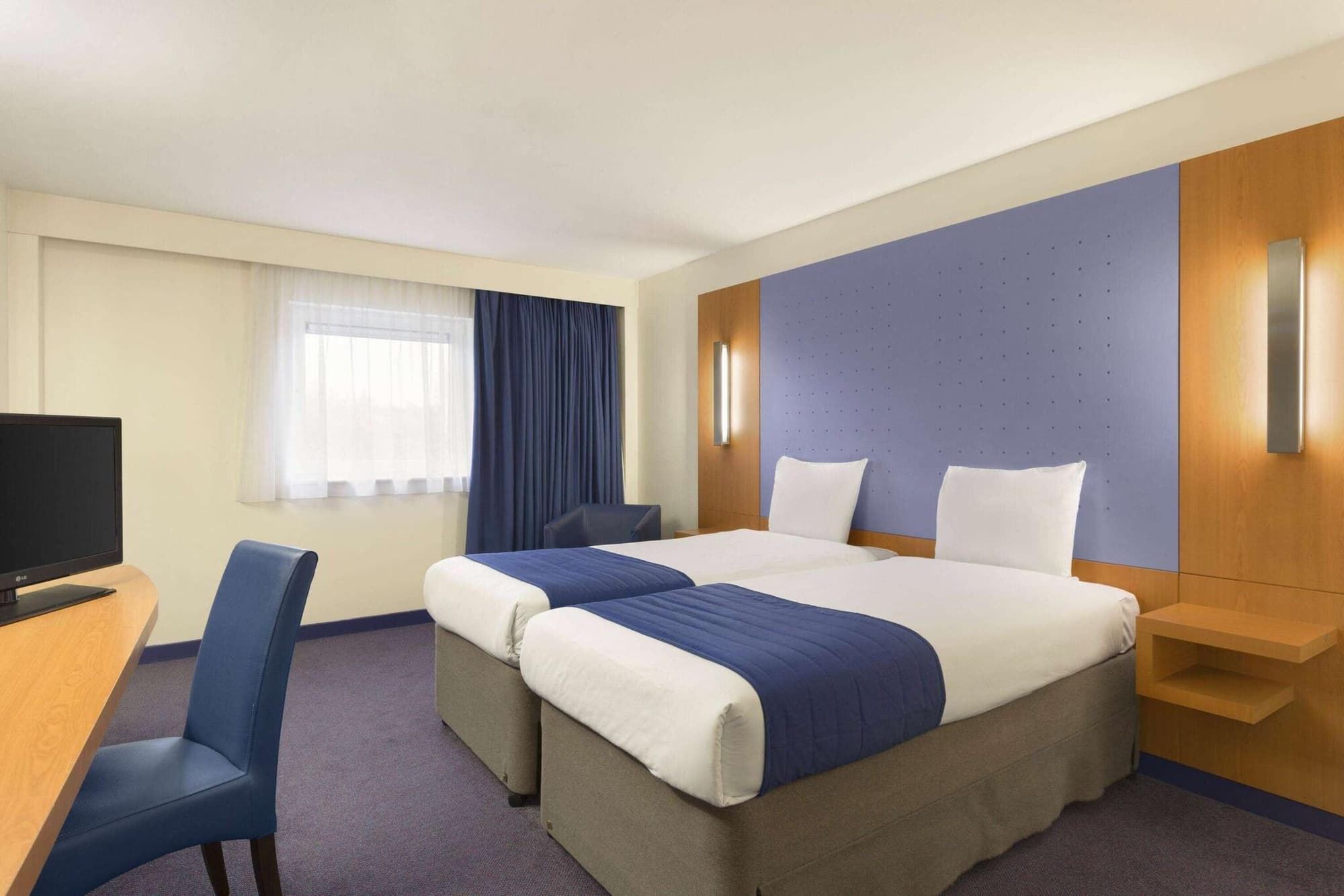 Ramada London North M1