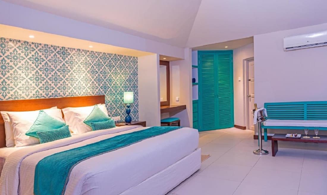 Adaaran Select Hudhuranfushi Resort