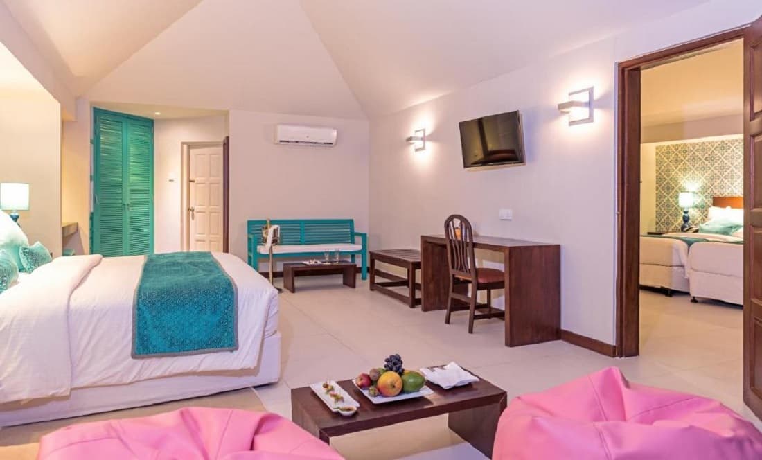 Adaaran Select Hudhuranfushi Resort