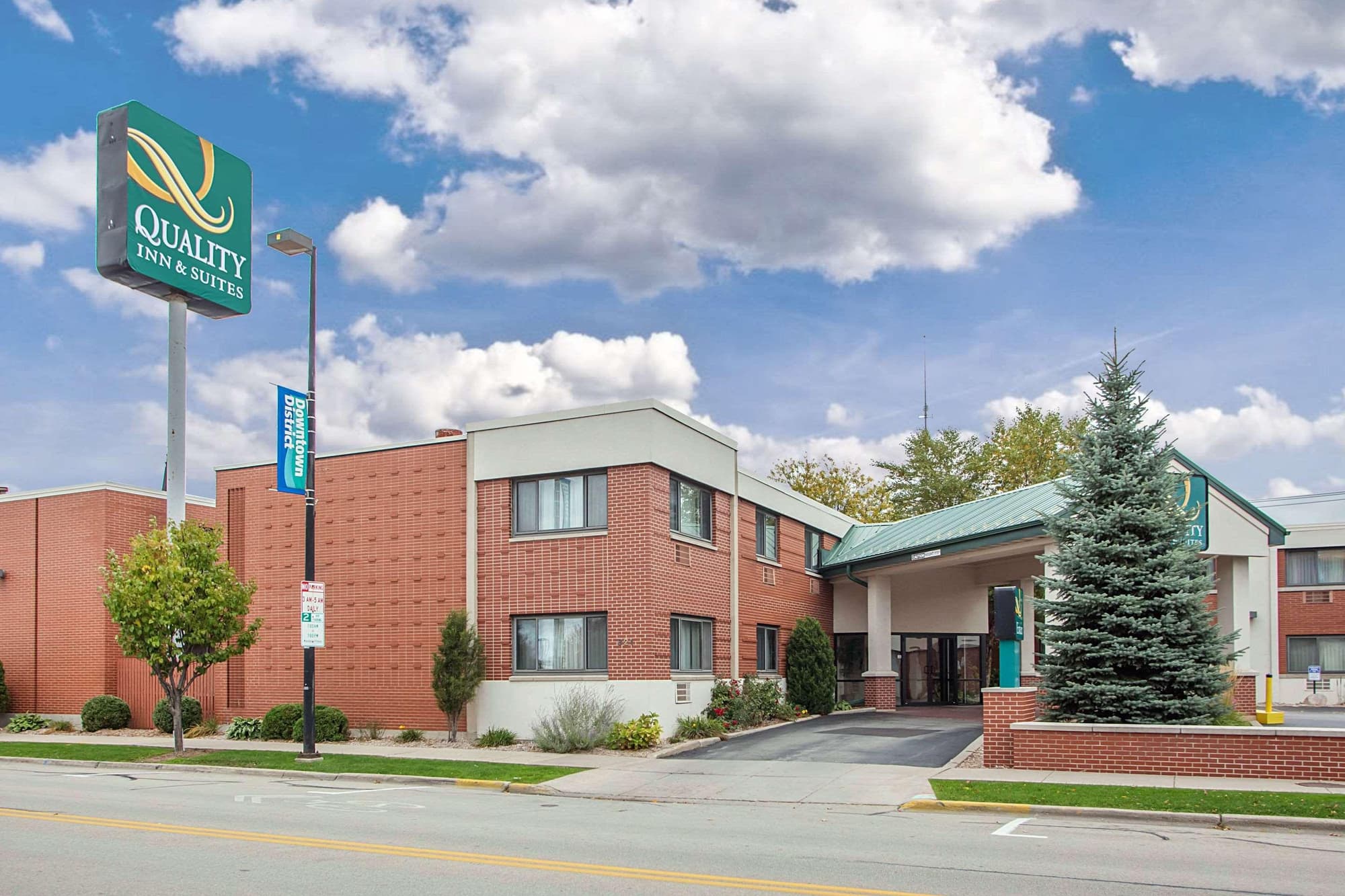 Quality Inn & Suites Green Bay Downtown