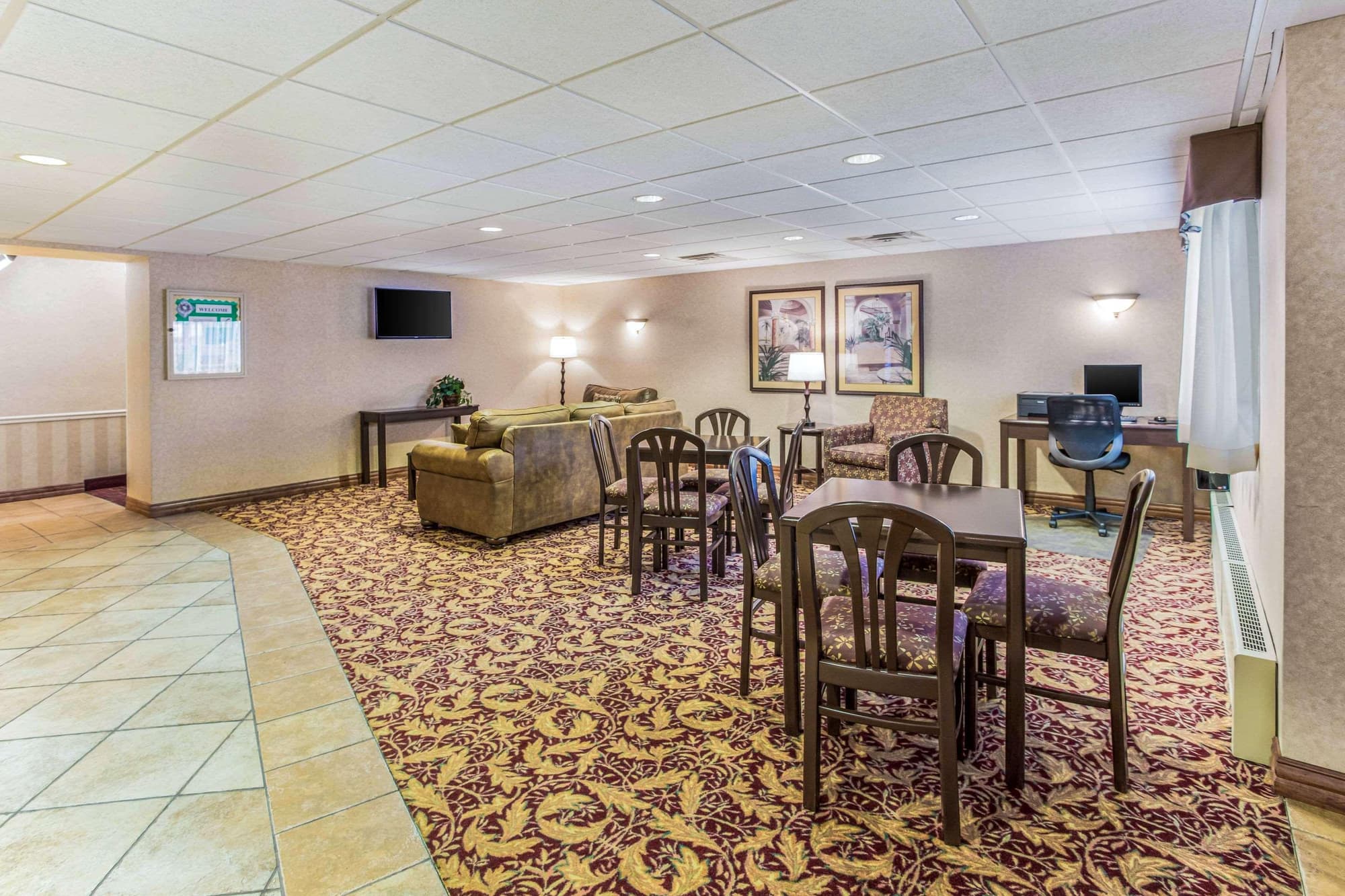 Quality Inn & Suites Green Bay Downtown