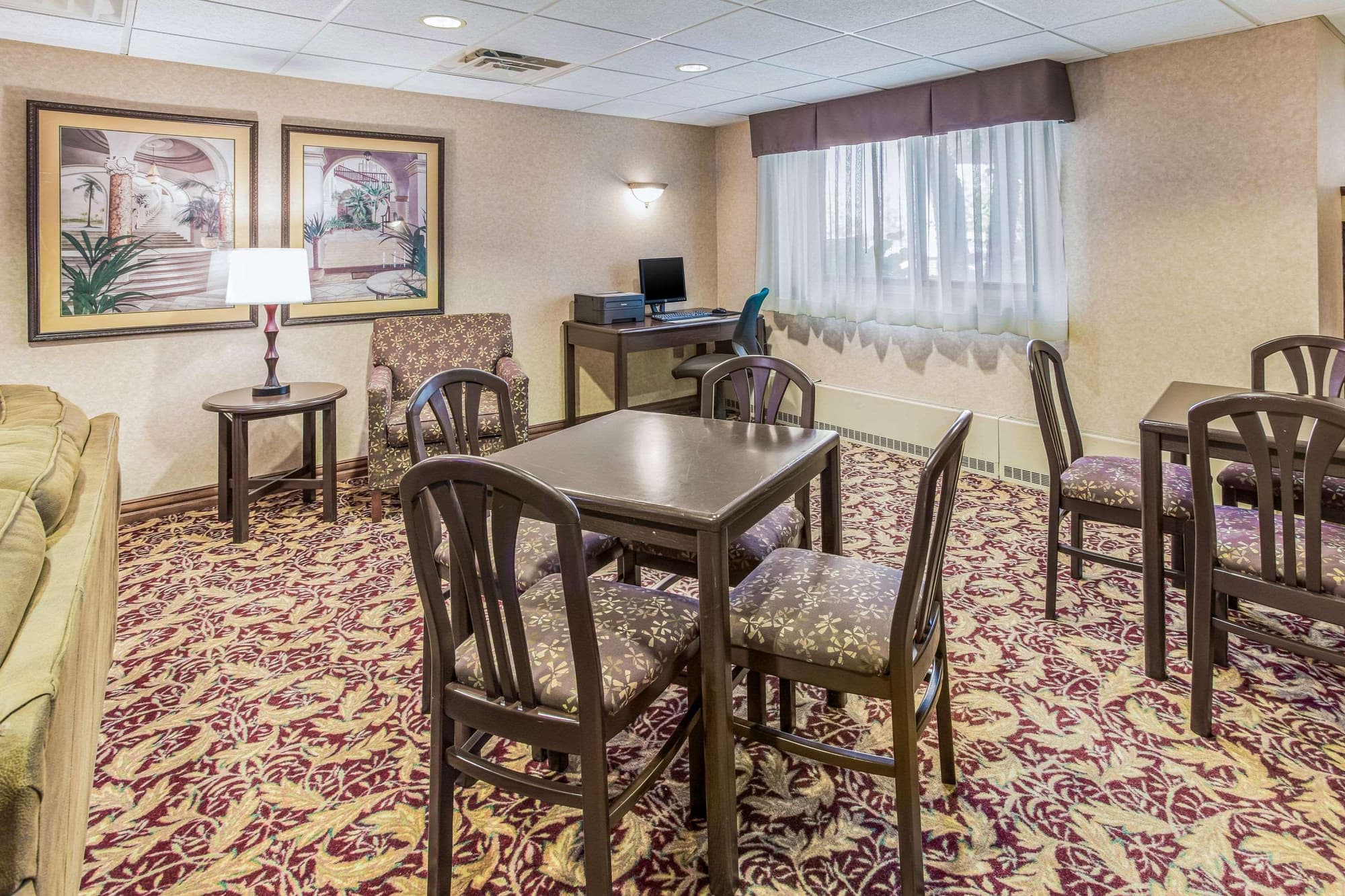 Quality Inn & Suites Green Bay Downtown
