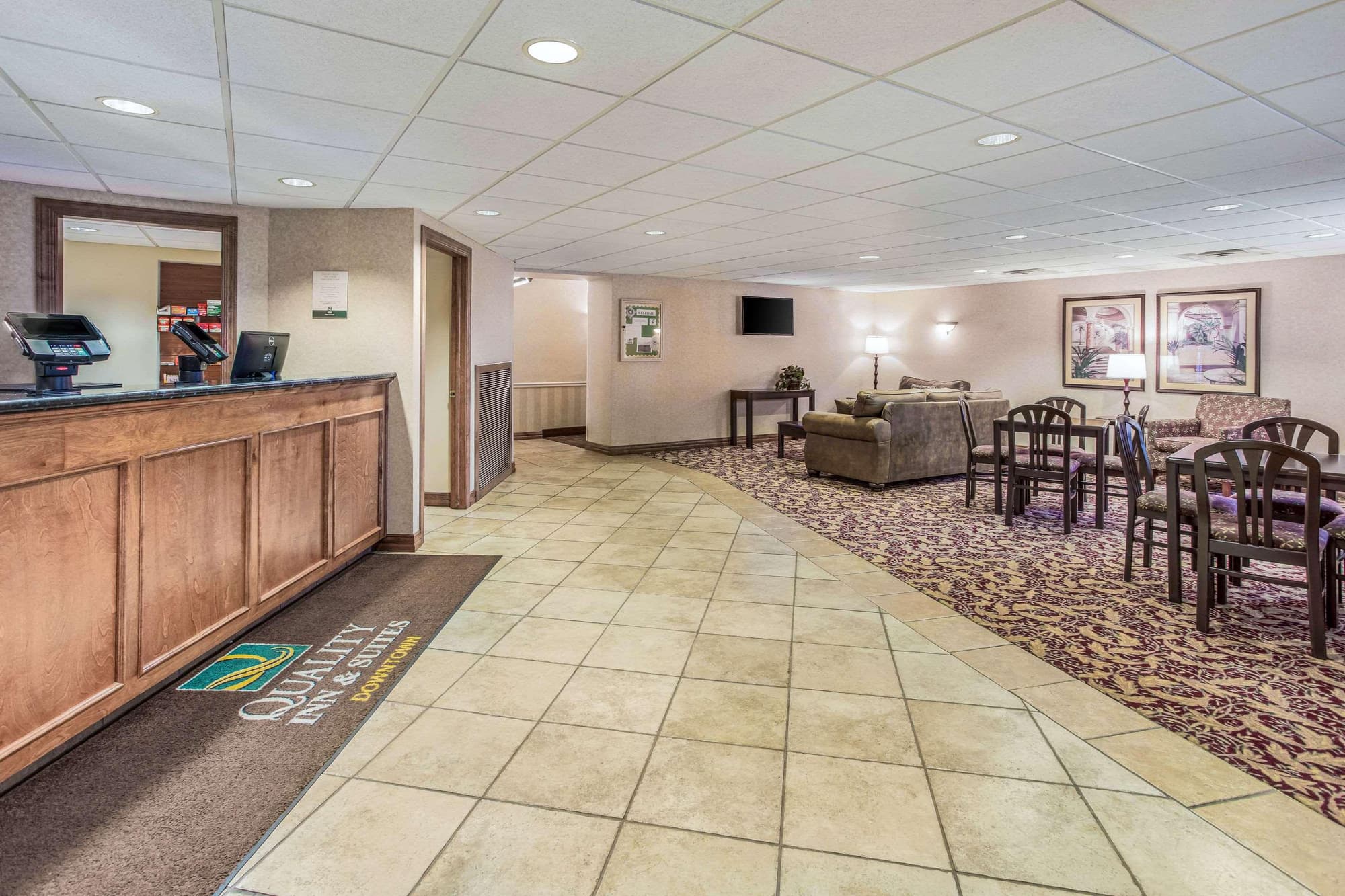Quality Inn & Suites Green Bay Downtown