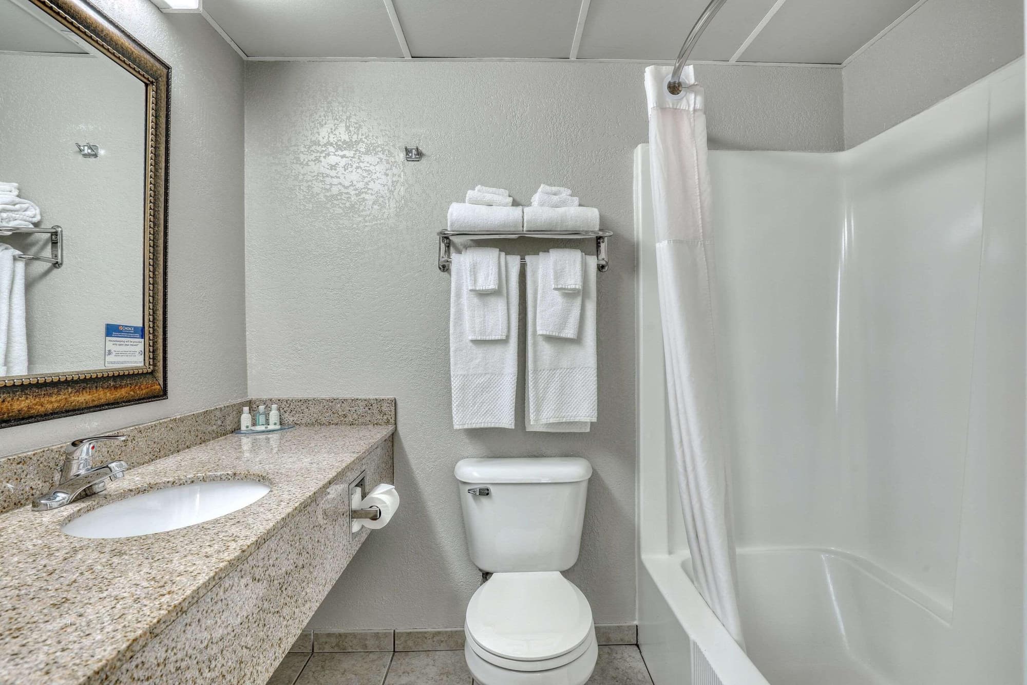 Quality Inn & Suites Green Bay Downtown