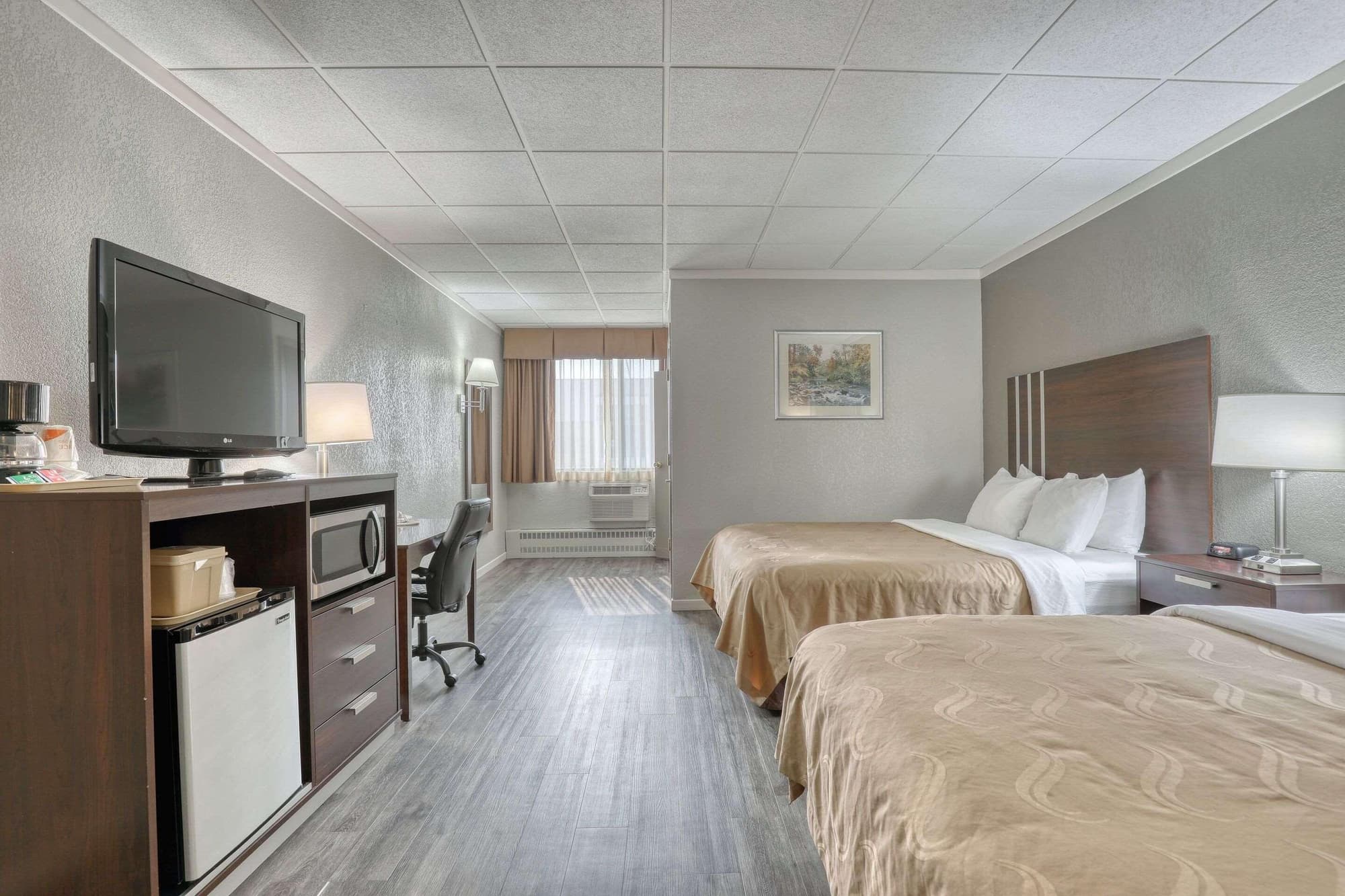 Quality Inn & Suites Green Bay Downtown