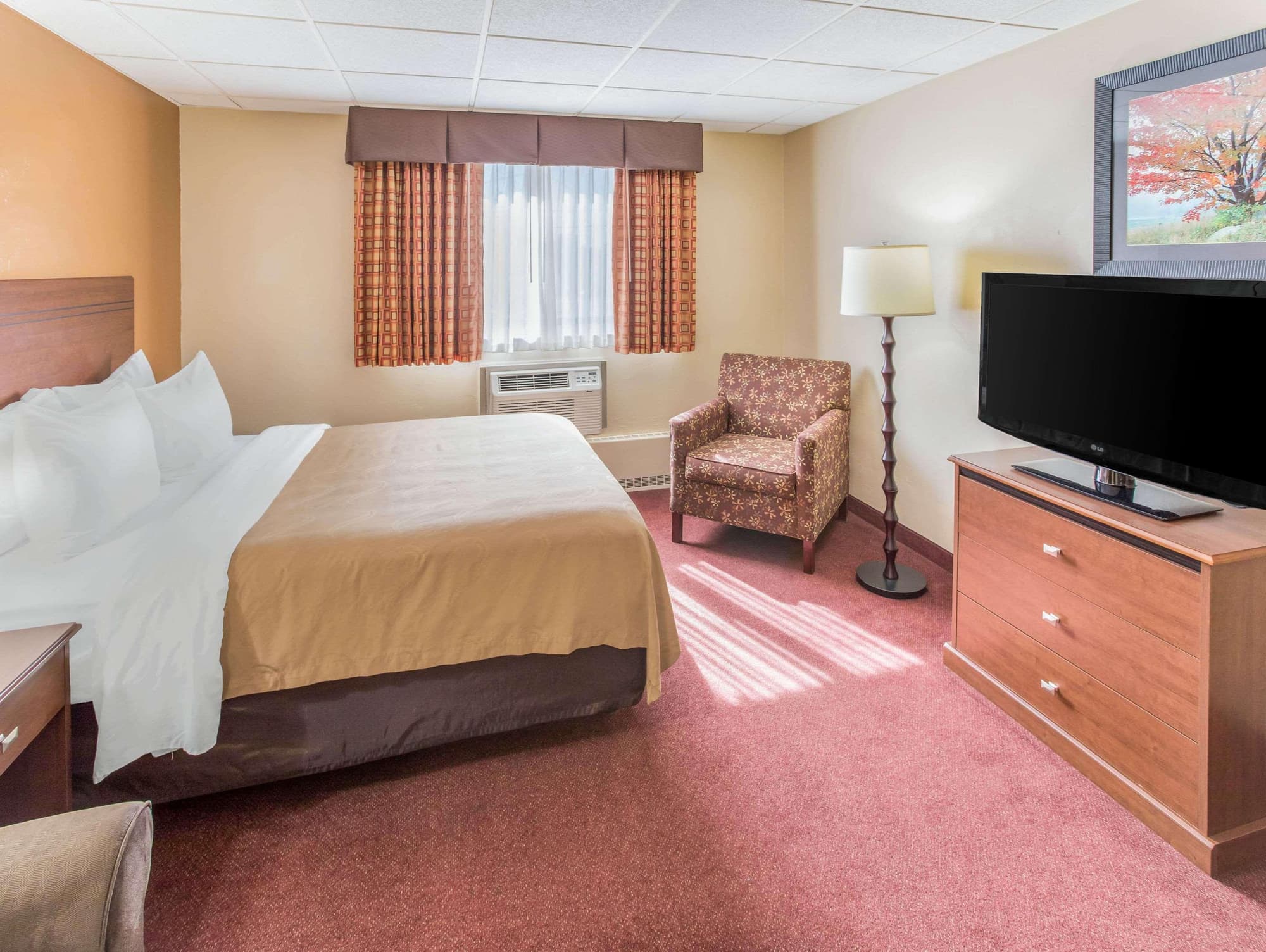 Quality Inn & Suites Green Bay Downtown