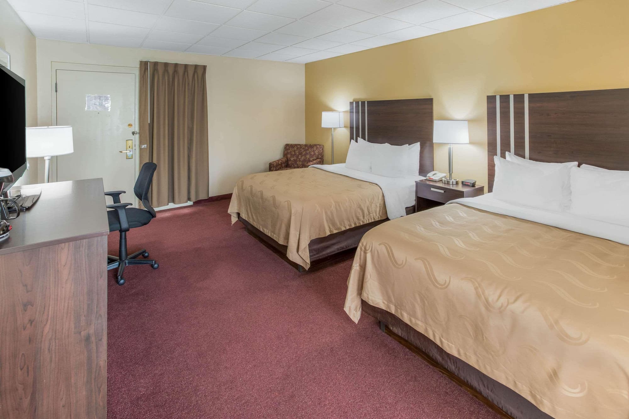 Quality Inn & Suites Green Bay Downtown