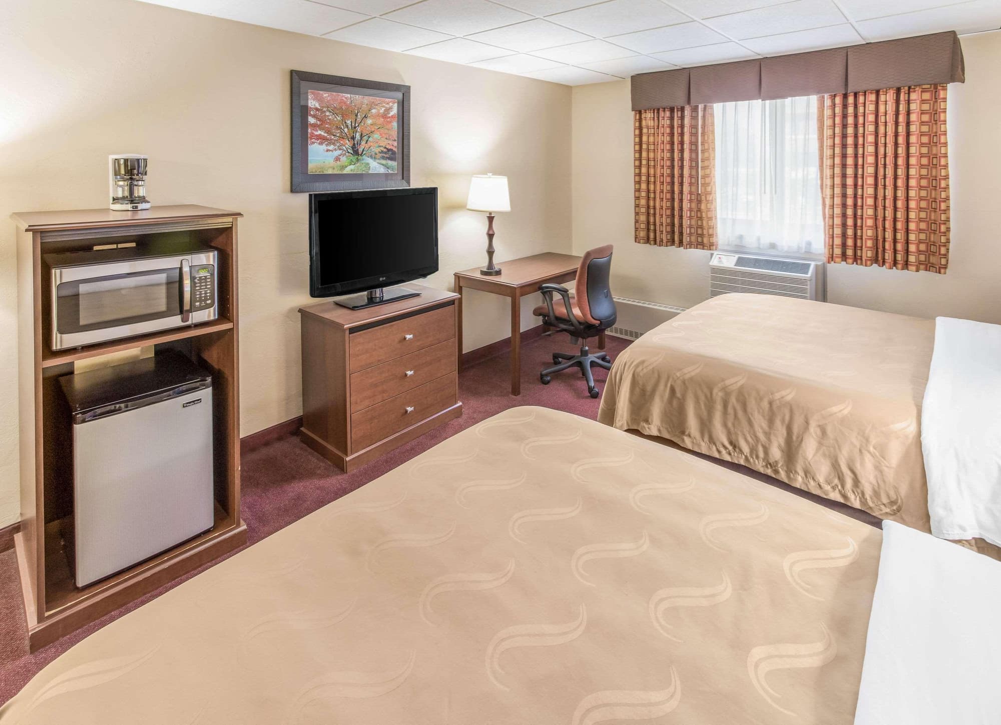Quality Inn & Suites Green Bay Downtown