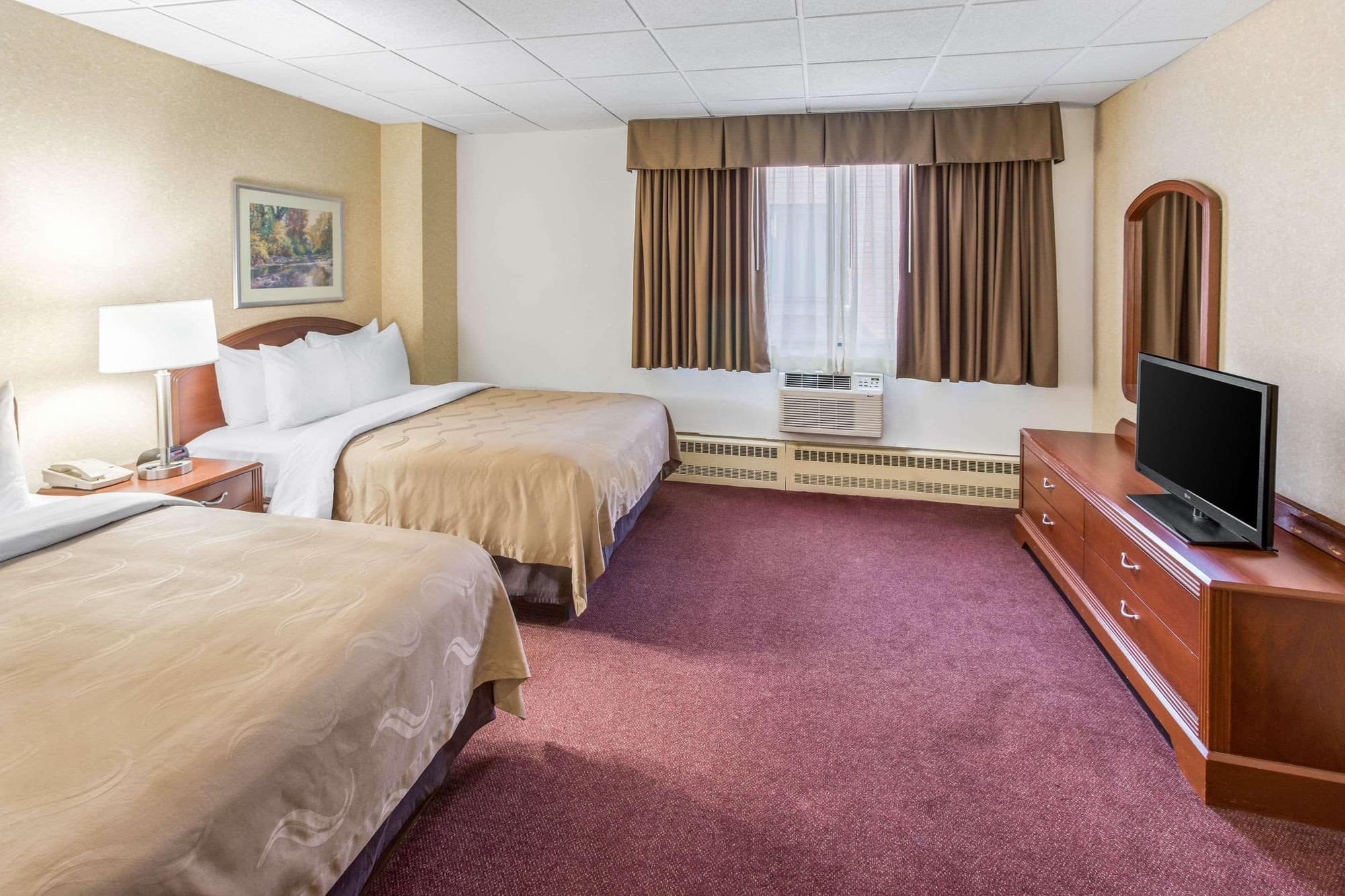 Quality Inn & Suites Green Bay Downtown