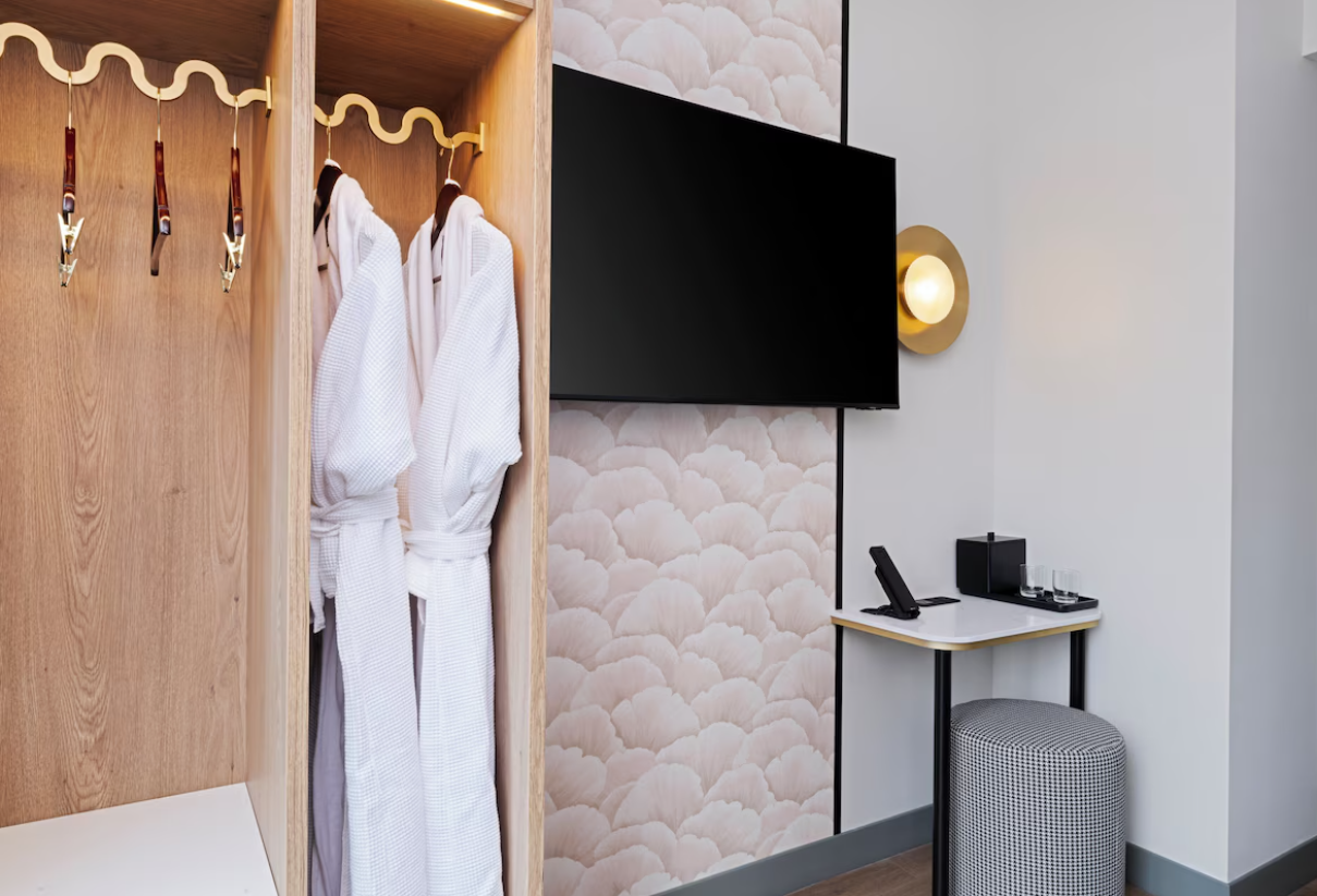 Voco Times Square Broadway, by IHG
