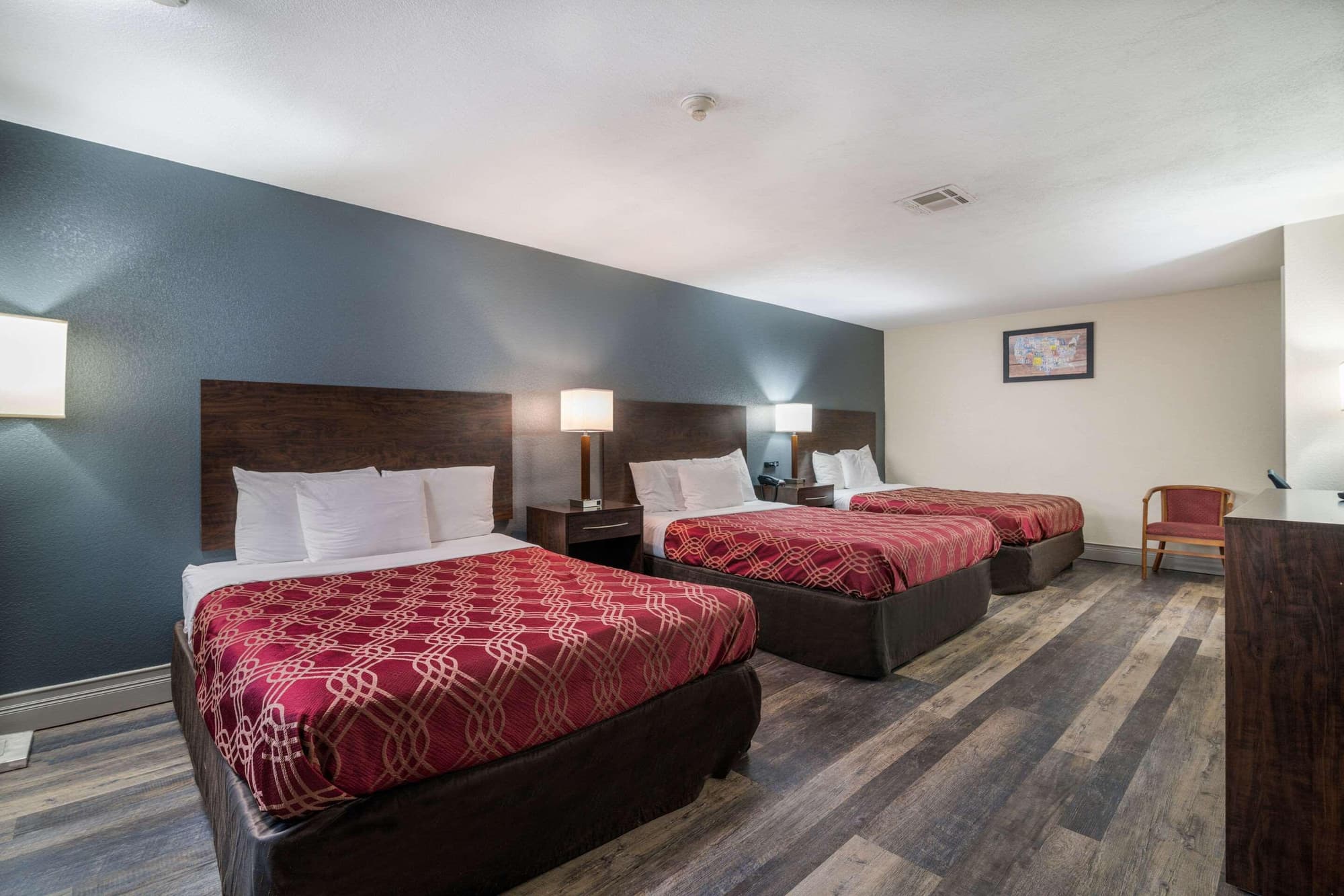 Howard Johnson by Wyndham Malden Boston Area