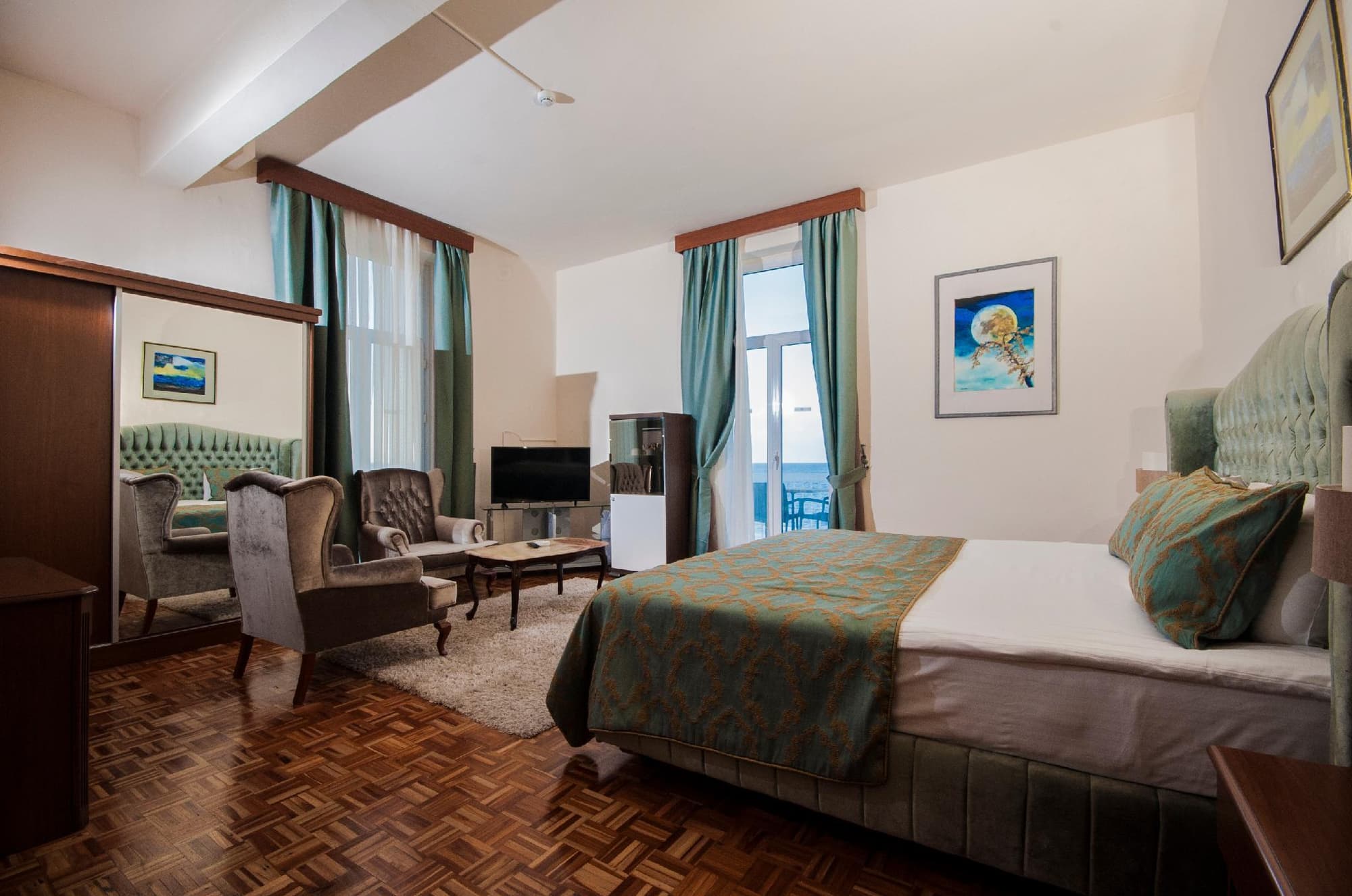 Dome Hotel