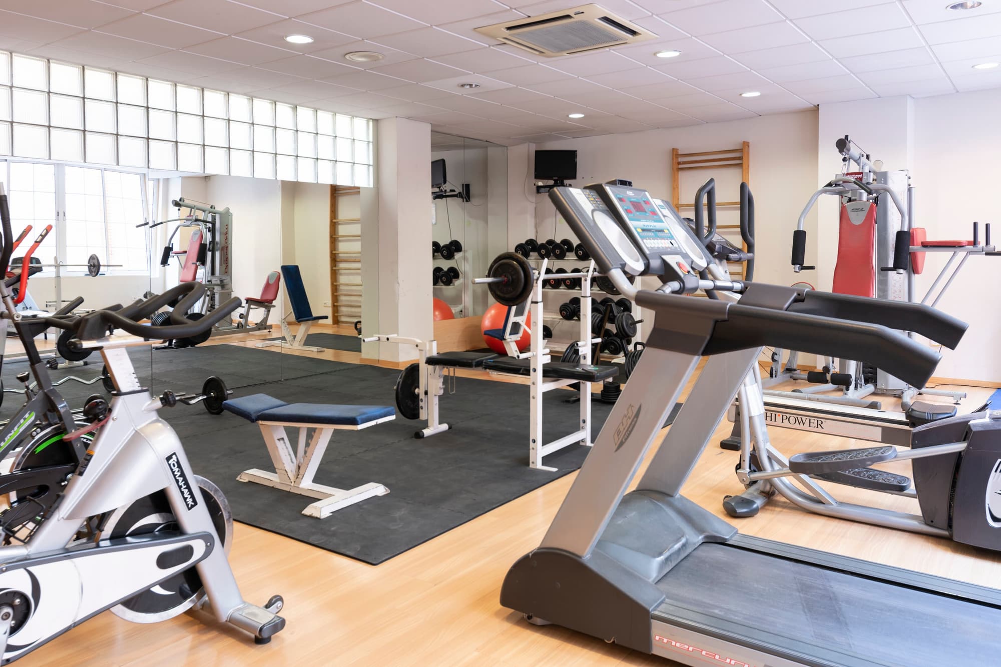 Suites Apartamentos Los Girasoles, Sports and Entertainment