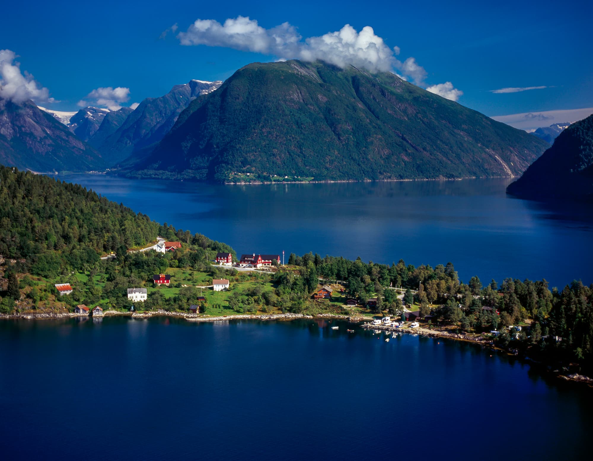 Dragsvik Fjordhotel