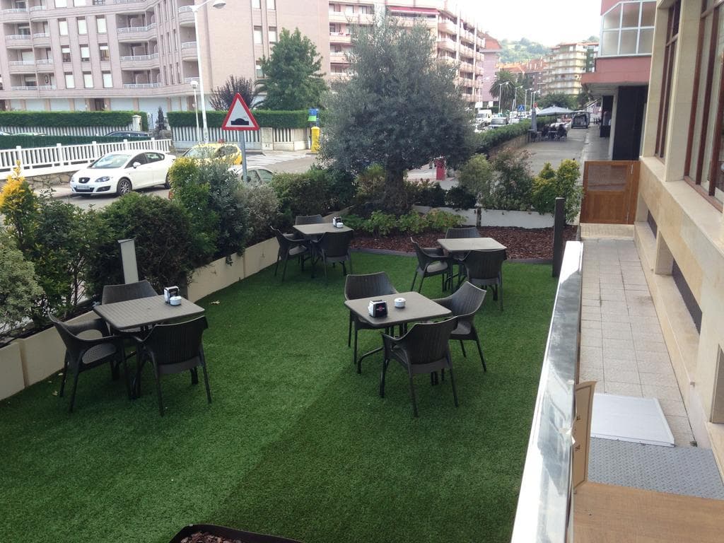 Las Rocas Playa Hotel