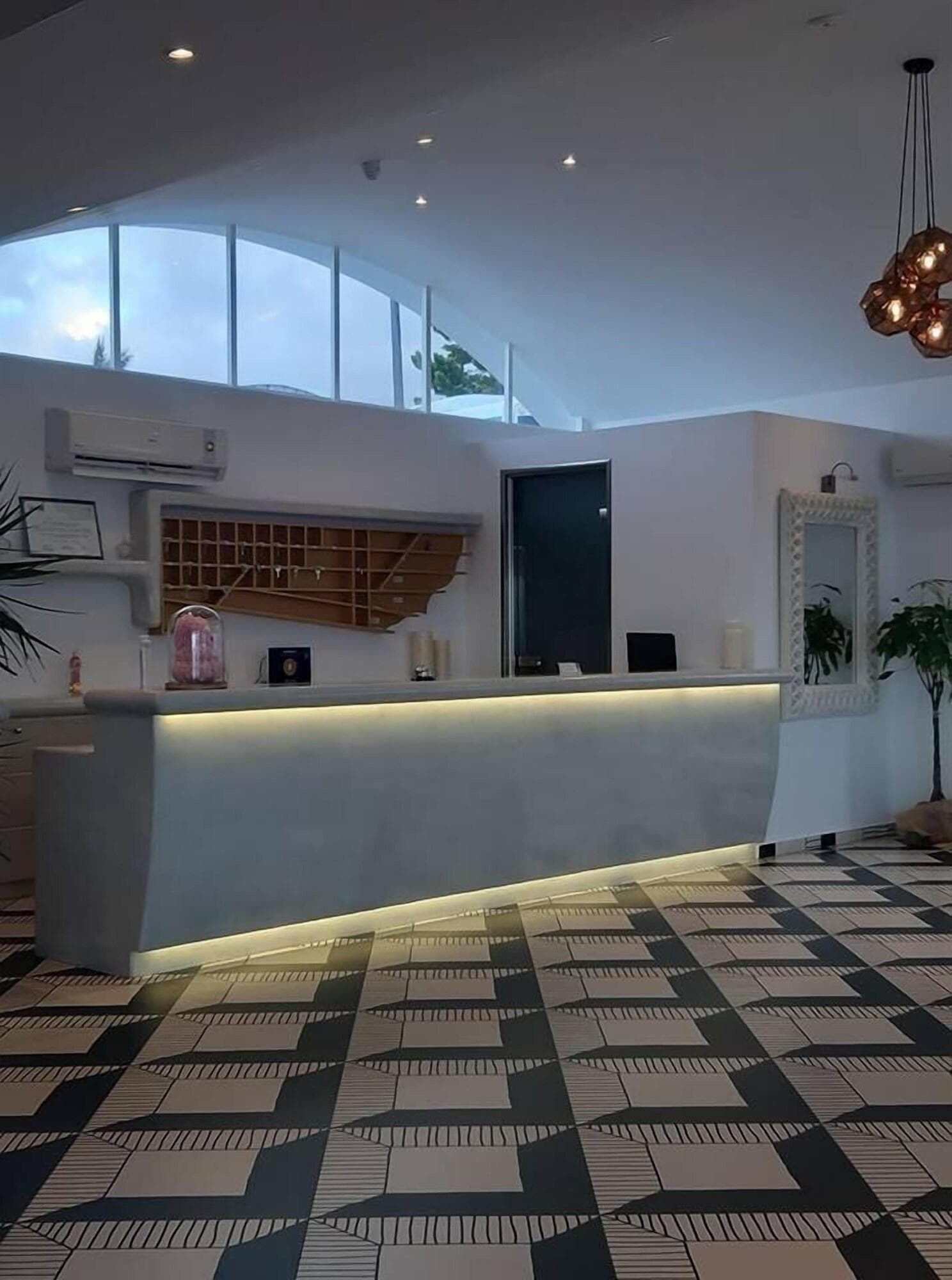 Suites Blue Hotel and Spa