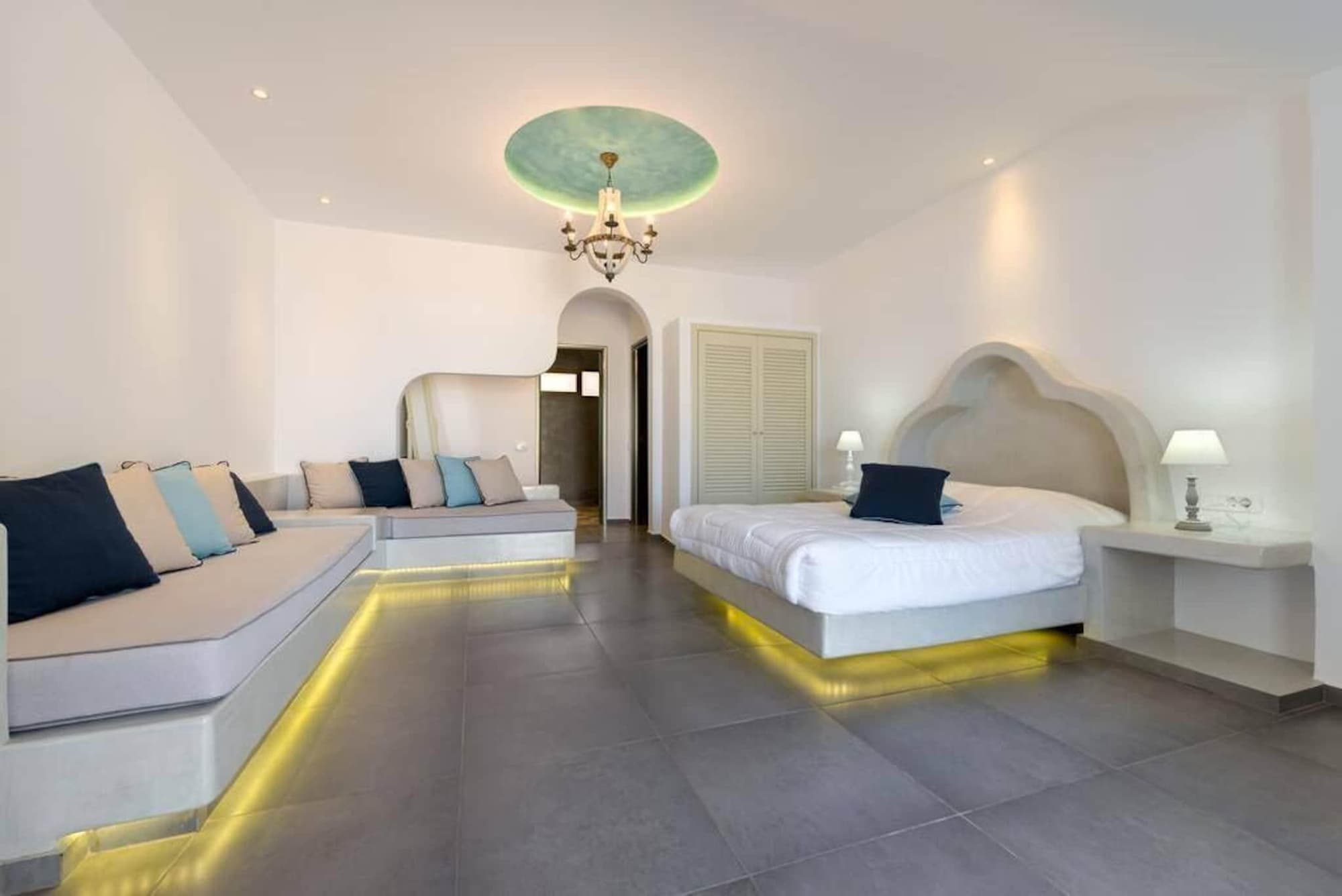 Suites Blue Hotel and Spa